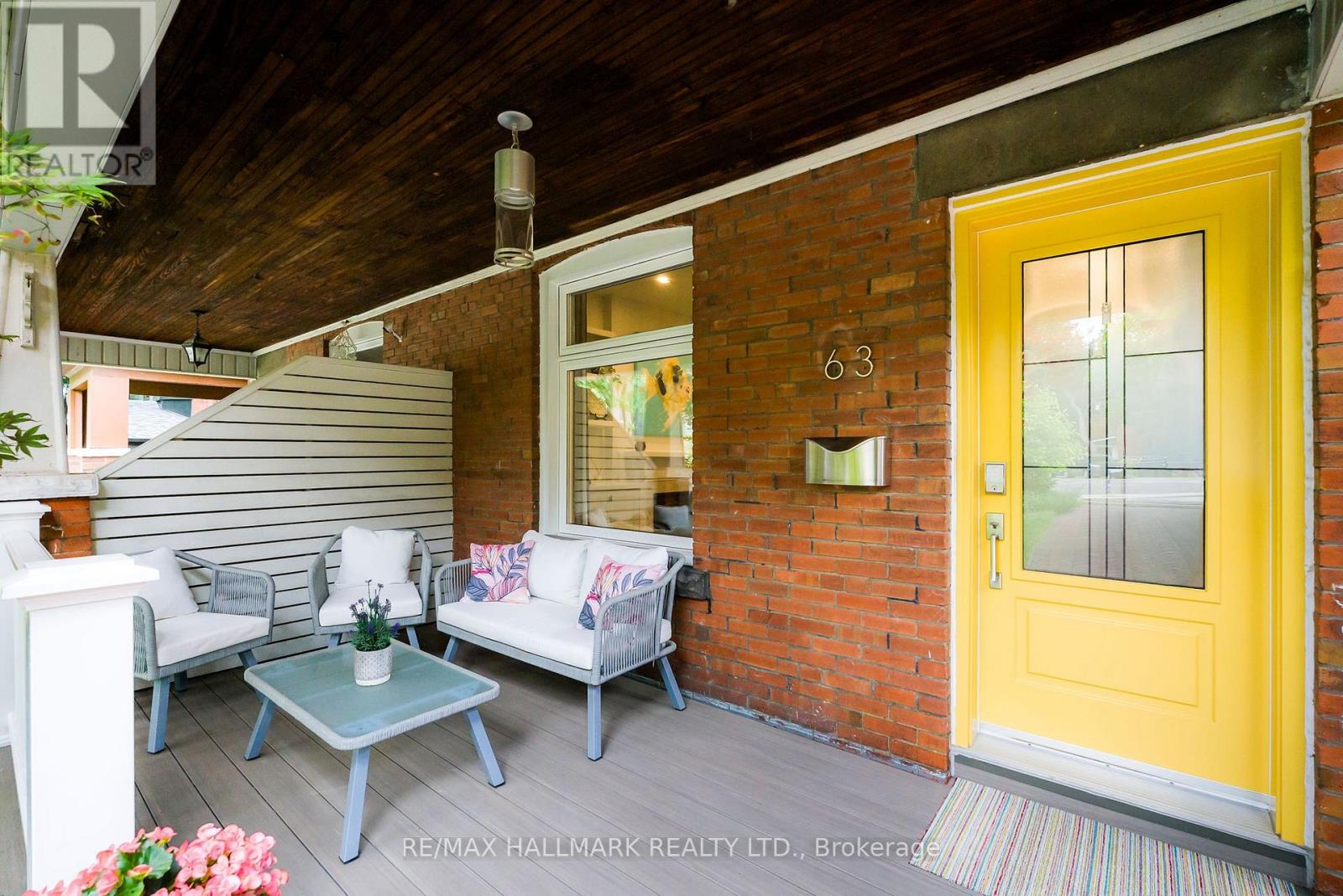 63 Hillsview Avenue, Toronto, Ontario  M6P 1J4 - Photo 2 - W13472818