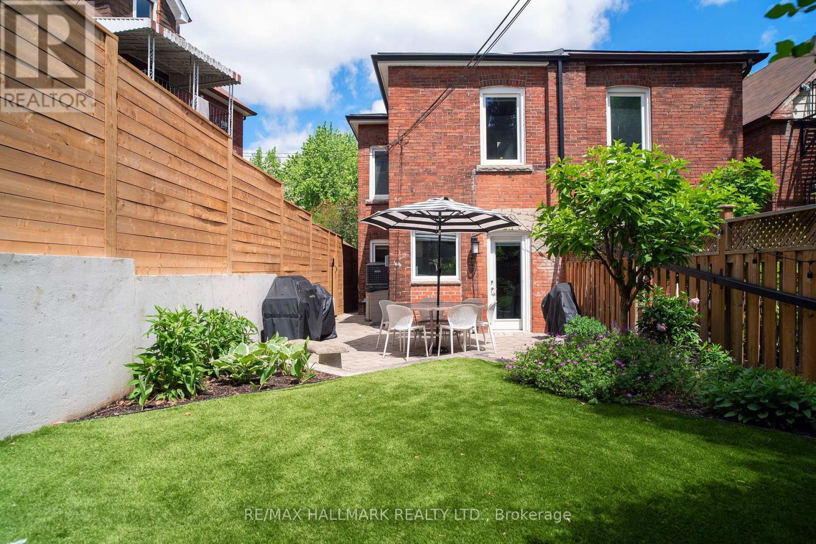 63 Hillsview Avenue, Toronto, Ontario  M6P 1J4 - Photo 45 - W13472818