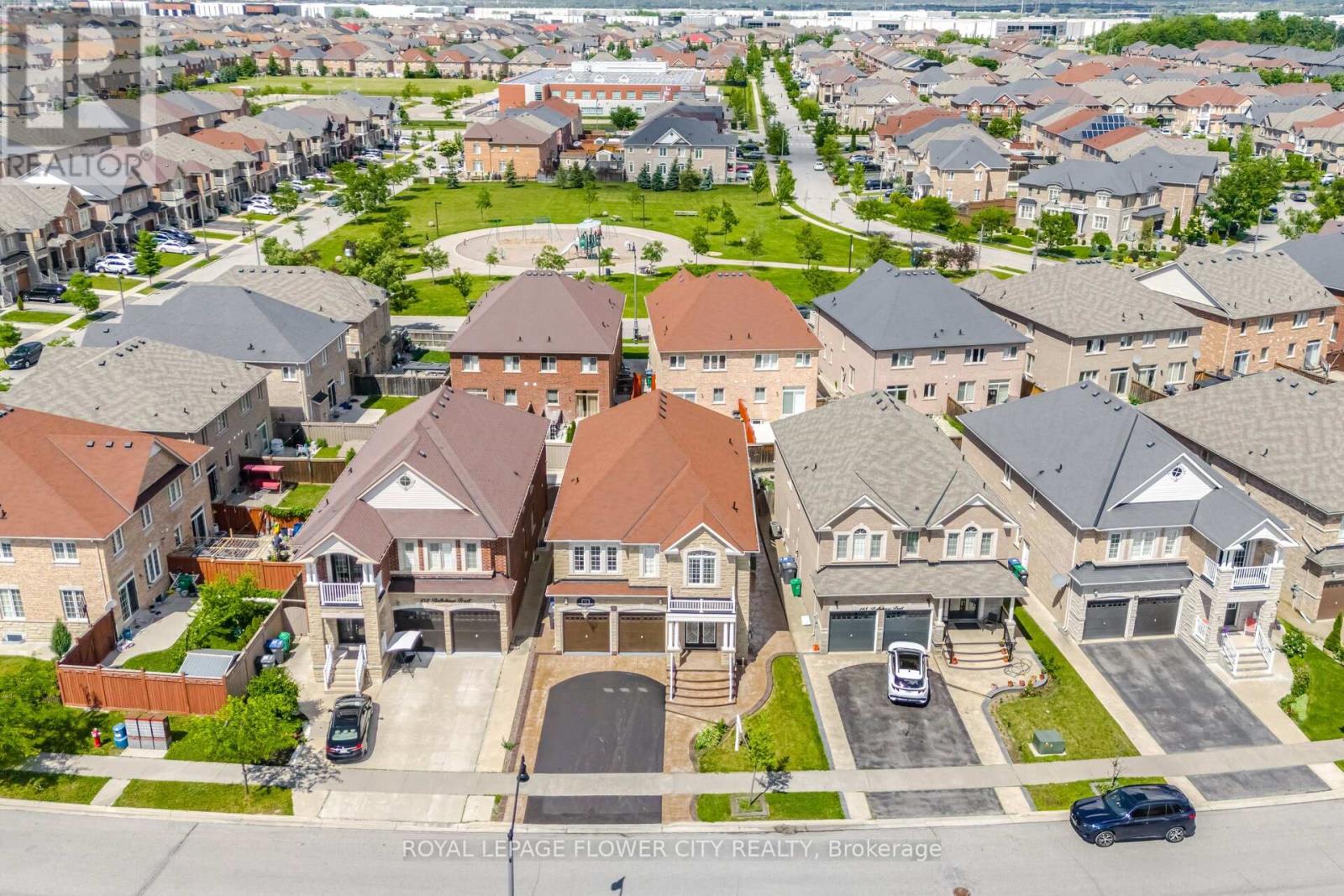 150 Bellchase Trail, Brampton, Ontario  L6P 3N2 - Photo 3 - W13472904