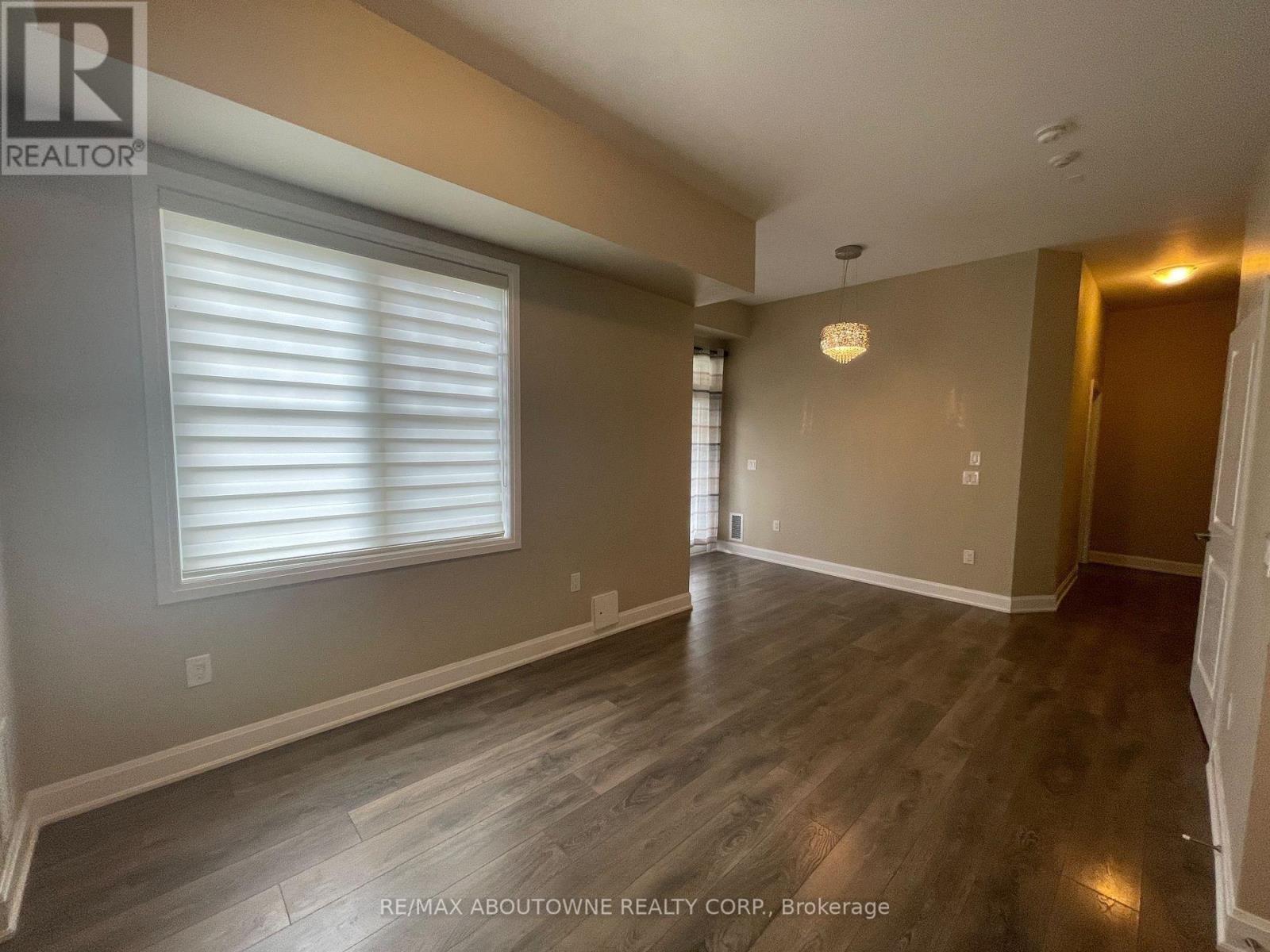 101 - 276 Gatwick Drive, Oakville, Ontario  L6H 0K8 - Photo 3 - W13472882