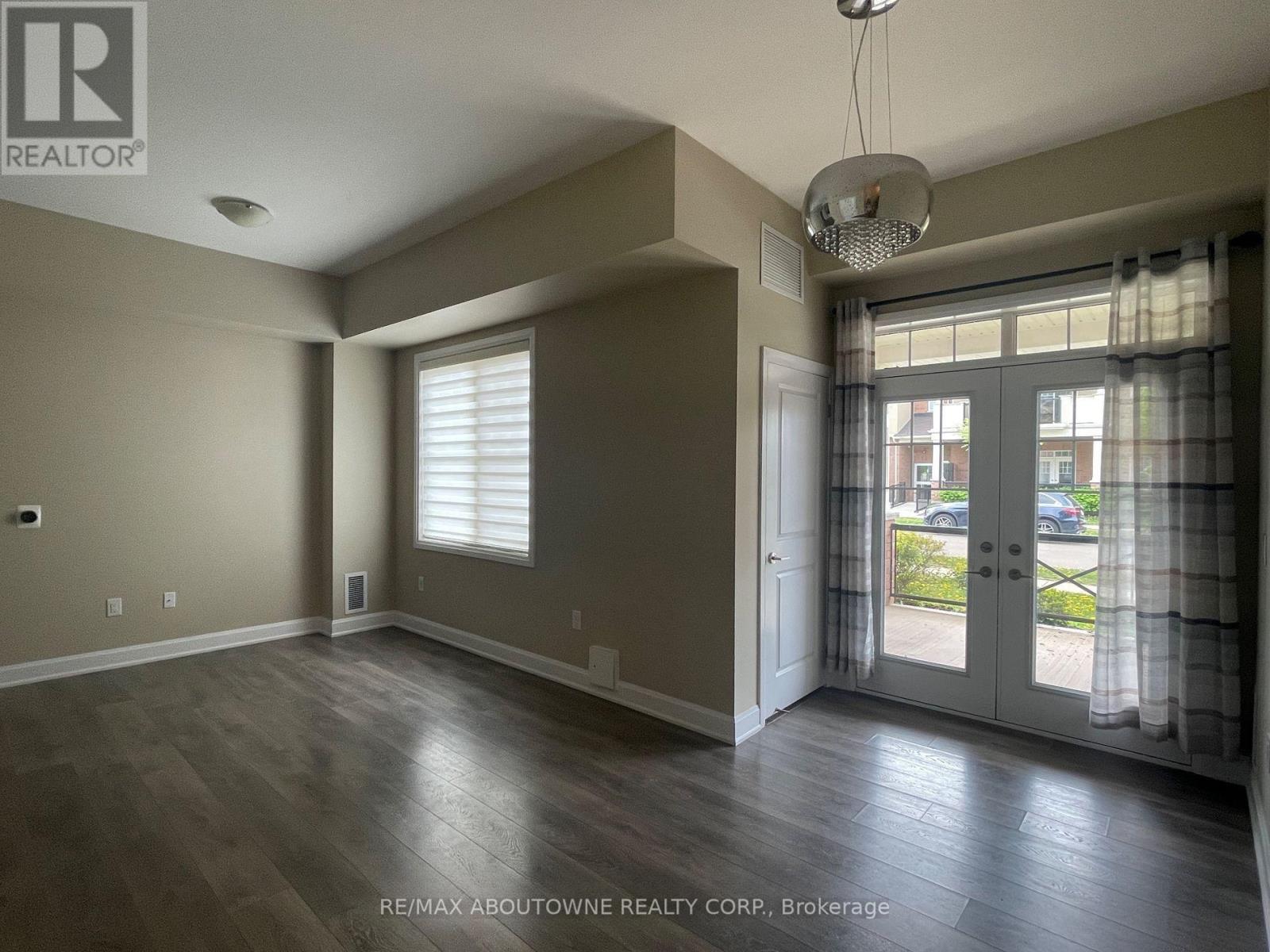 101 - 276 Gatwick Drive, Oakville, Ontario  L6H 0K8 - Photo 5 - W13472882