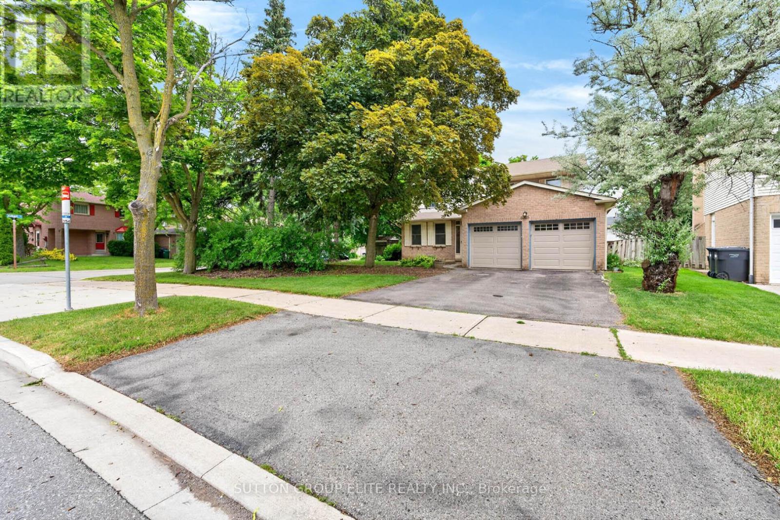 6505 Miller's Grove, Mississauga, Ontario  L5N 3E5 - Photo 3 - W13472864