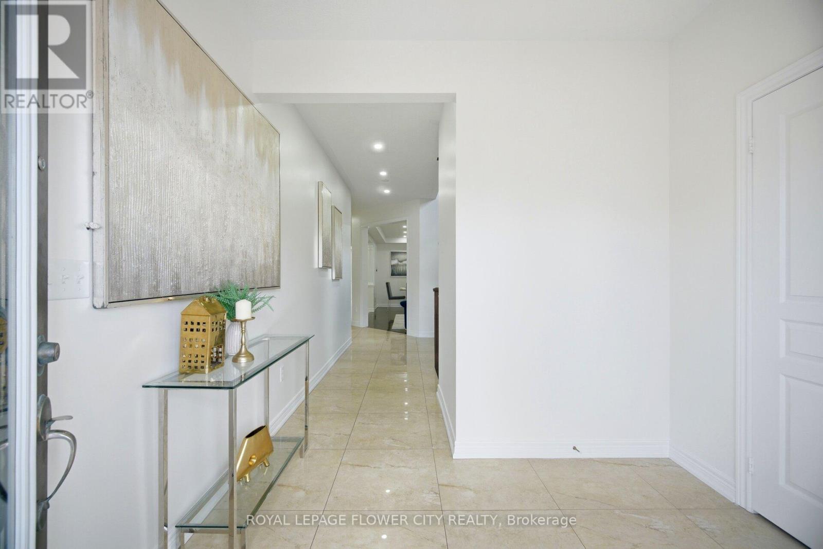 150 Bellchase Trail, Brampton, Ontario  L6P 3N2 - Photo 6 - W13472904