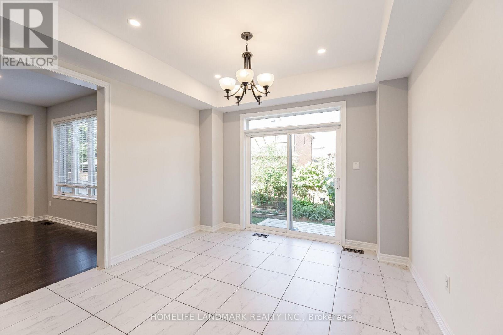 3899 Arvona Place, Mississauga, Ontario  L5M 0Y5 - Photo 15 - W13472994