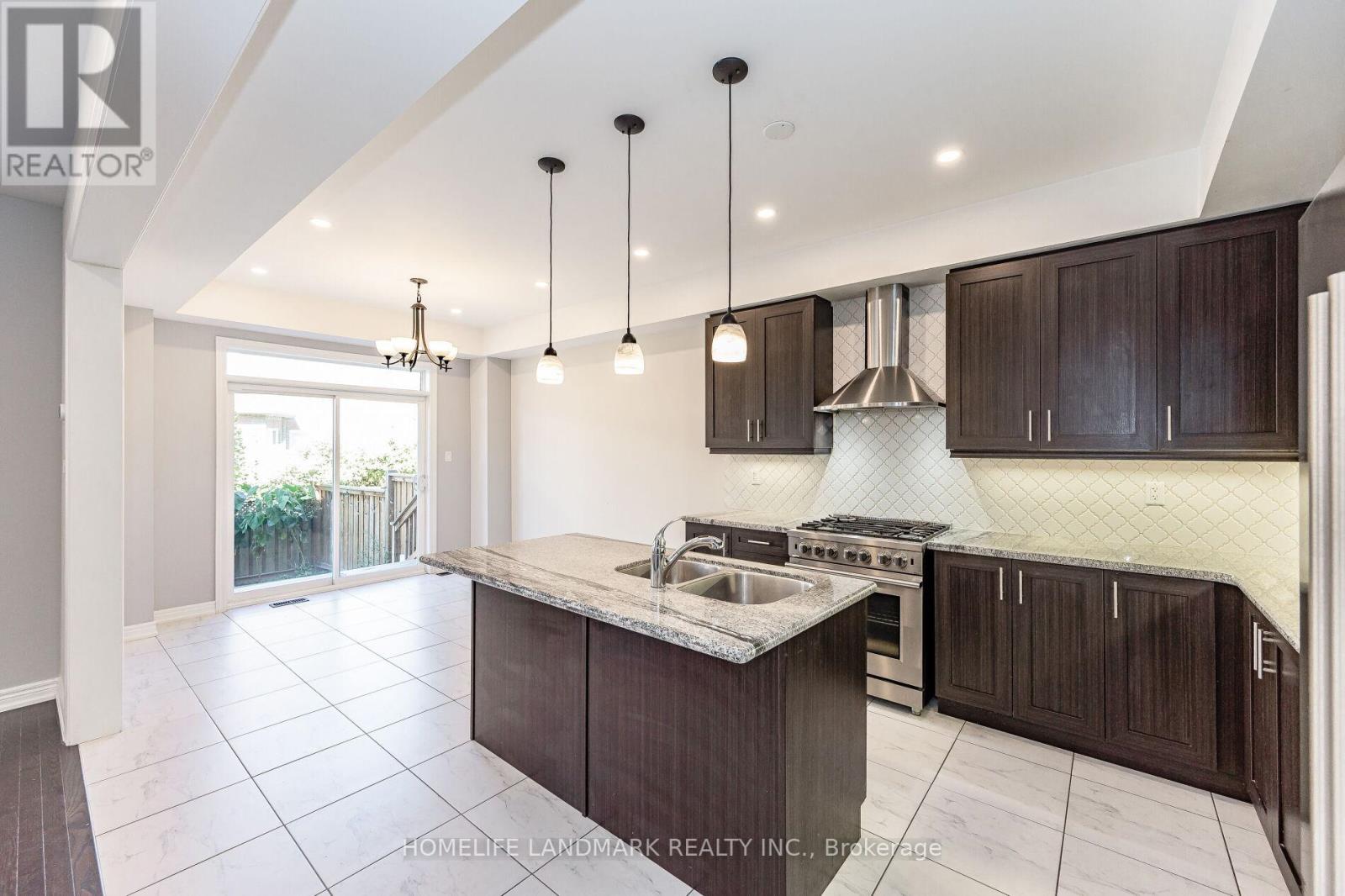 3899 Arvona Place, Mississauga, Ontario  L5M 0Y5 - Photo 13 - W13472994