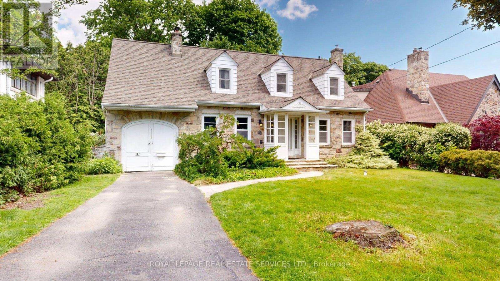 31 Burnhamthorpe Park Boulevard, Toronto, Ontario  M9A 1H8 - Photo 2 - W13473026