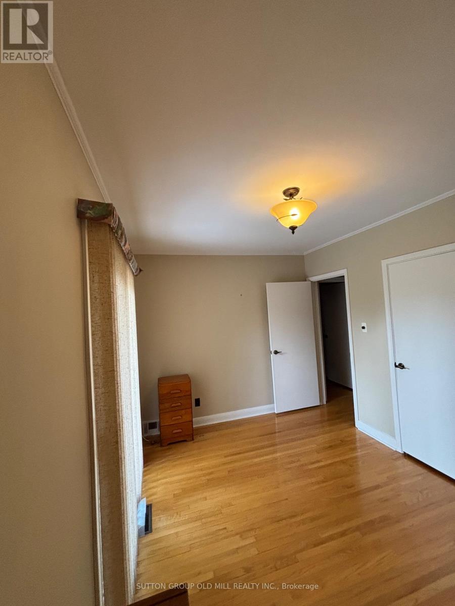 14 Claymore Drive, Toronto, Ontario  M8Z 2R9 - Photo 16 - W13473646