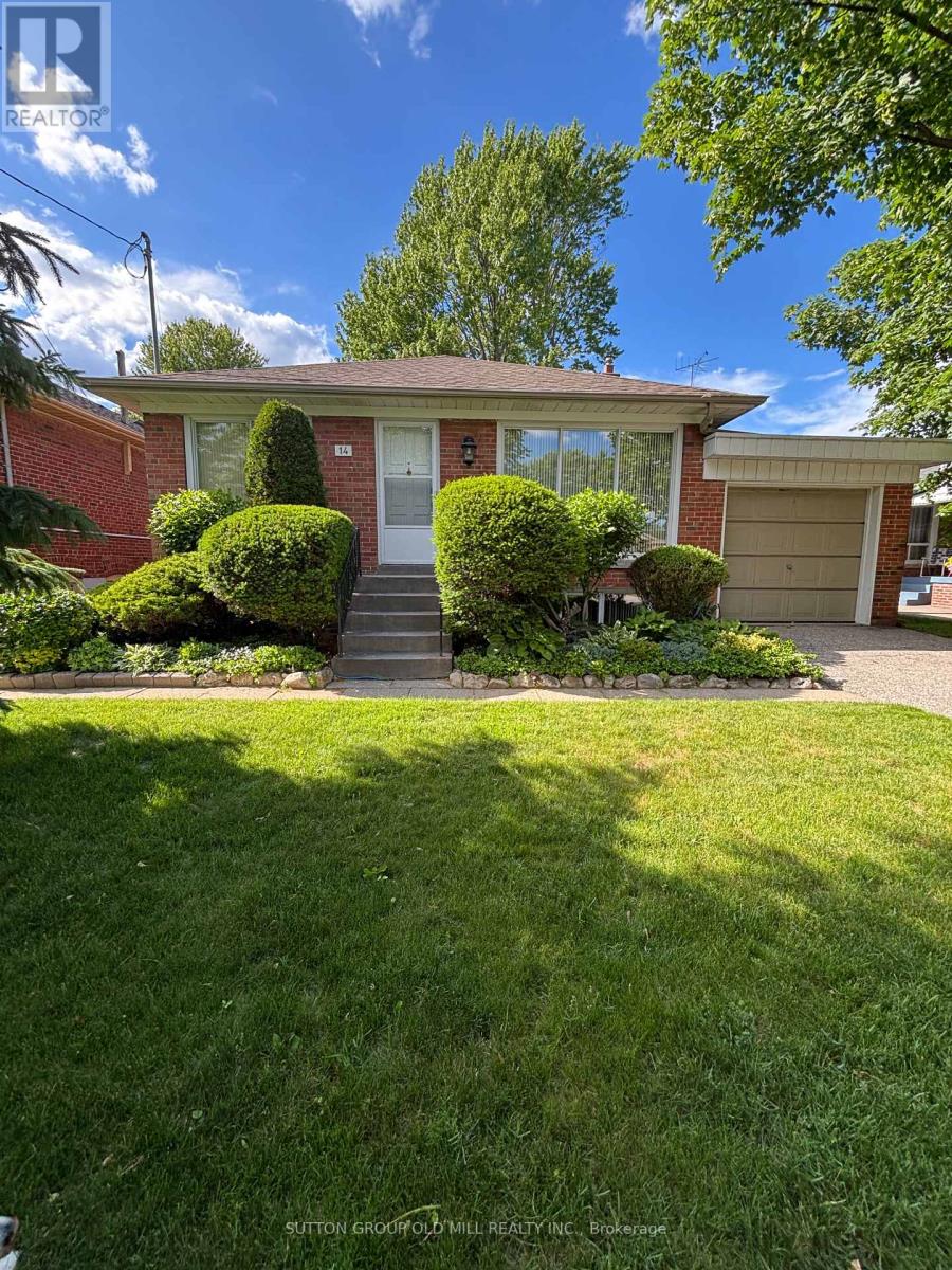 14 Claymore Drive, Toronto, Ontario  M8Z 2R9 - Photo 2 - W13473646