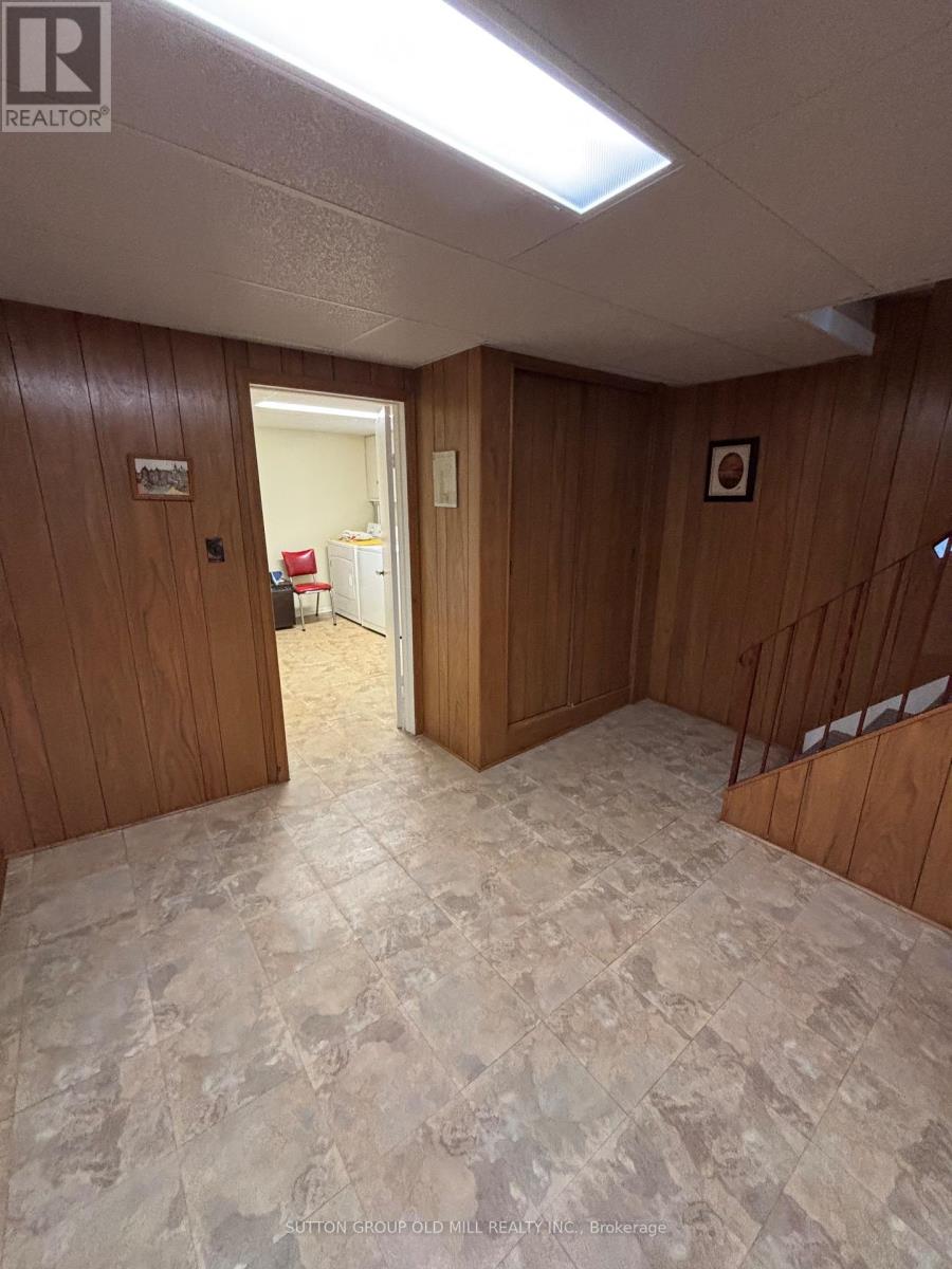 14 Claymore Drive, Toronto, Ontario  M8Z 2R9 - Photo 21 - W13473646