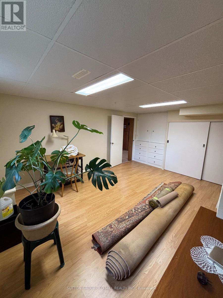 14 Claymore Drive, Toronto, Ontario  M8Z 2R9 - Photo 25 - W13473646