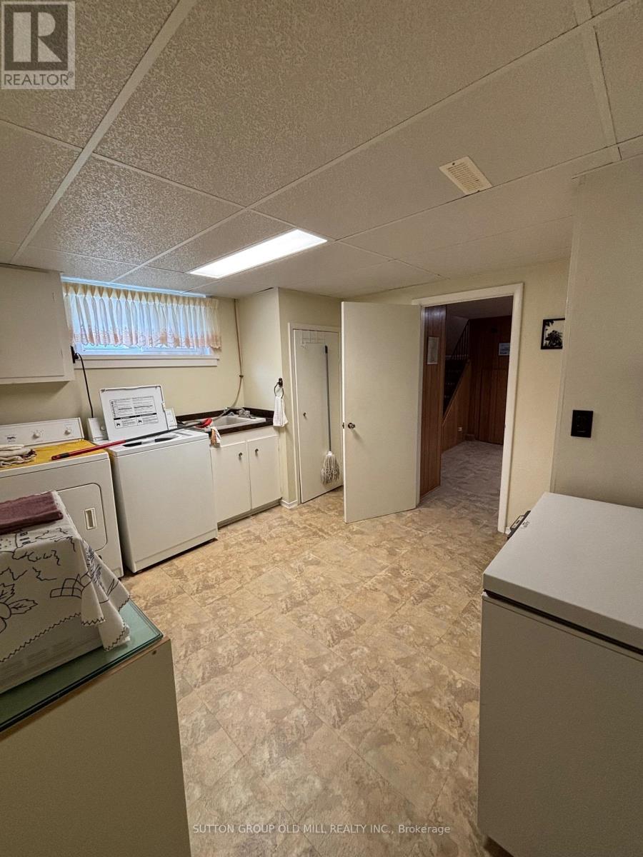 14 Claymore Drive, Toronto, Ontario  M8Z 2R9 - Photo 29 - W13473646