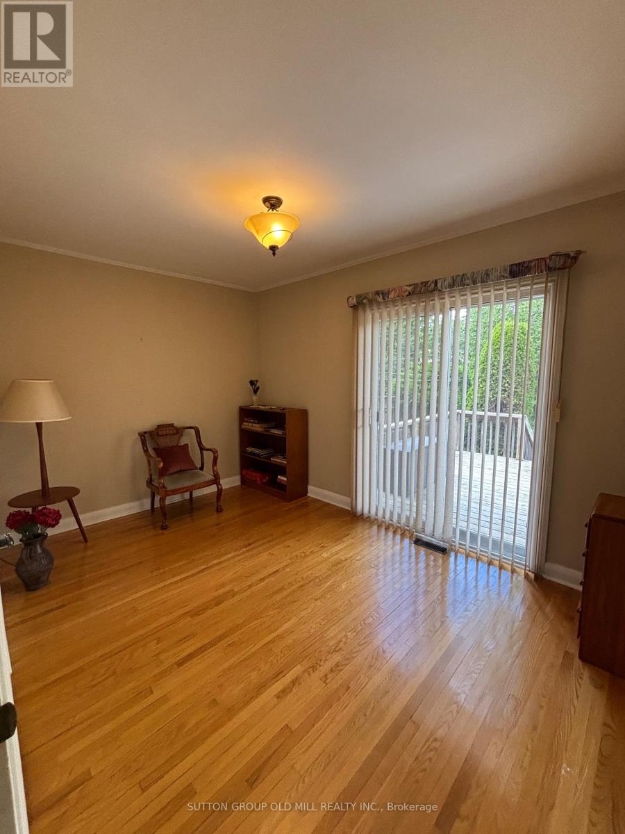 14 Claymore Drive, Toronto, Ontario  M8Z 2R9 - Photo 15 - W13473646