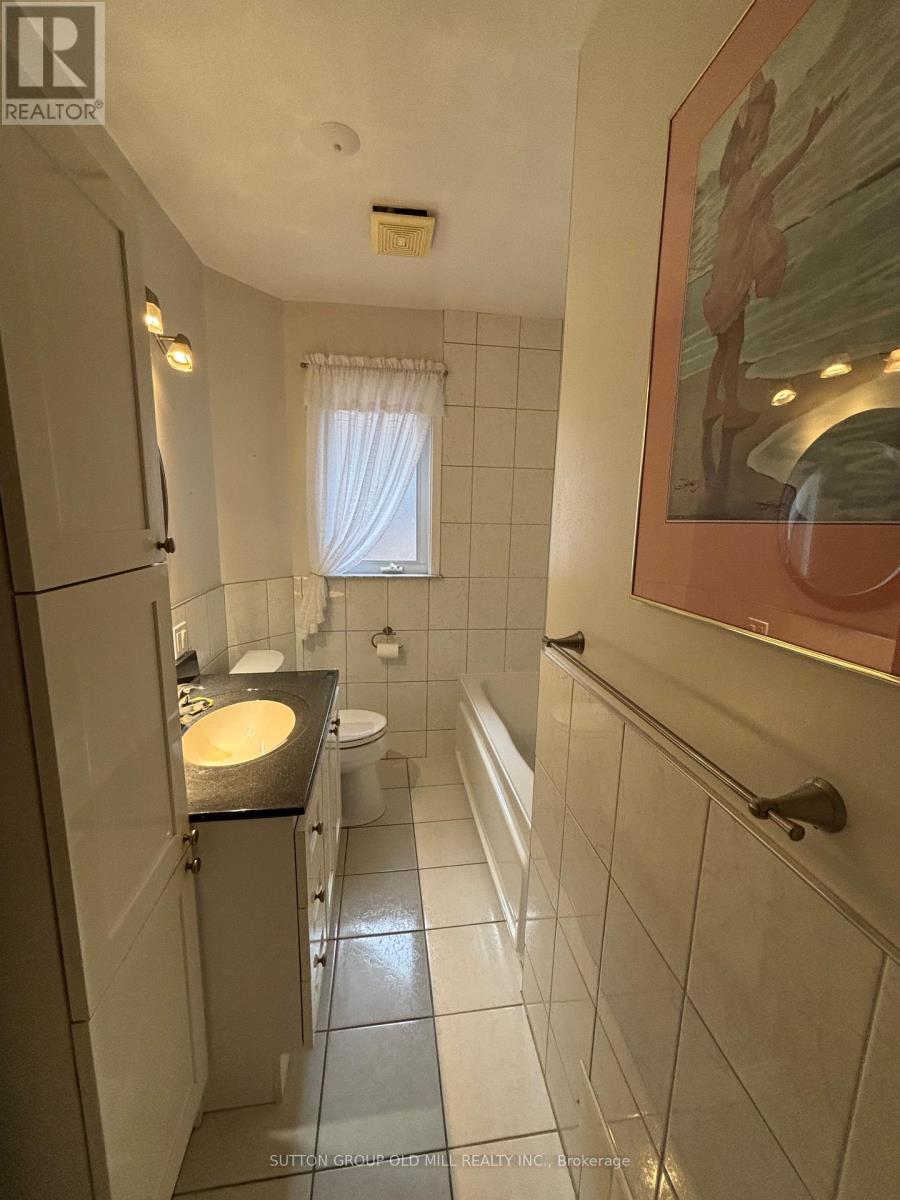 14 Claymore Drive, Toronto, Ontario  M8Z 2R9 - Photo 17 - W13473646