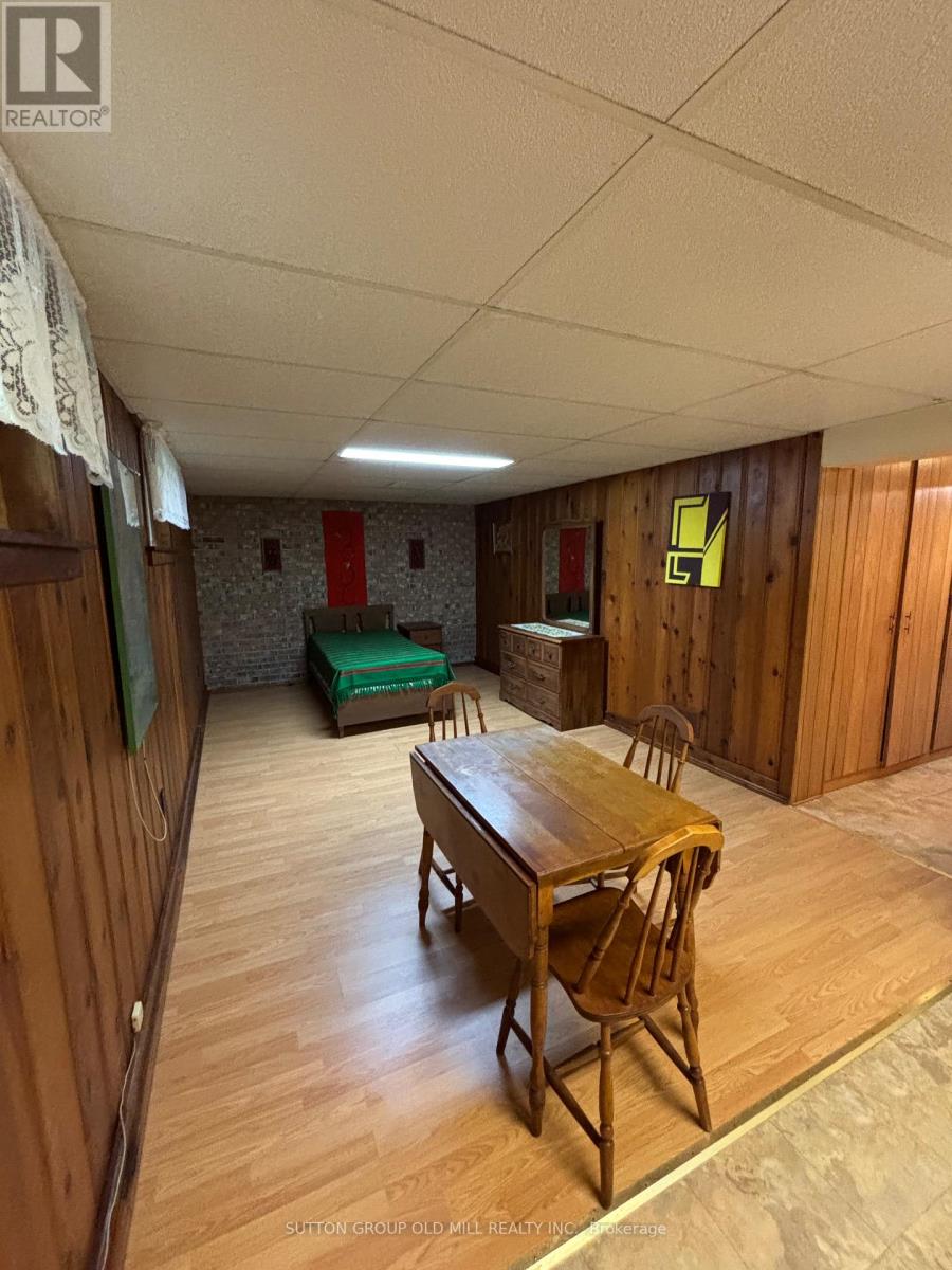 14 Claymore Drive, Toronto, Ontario  M8Z 2R9 - Photo 22 - W13473646