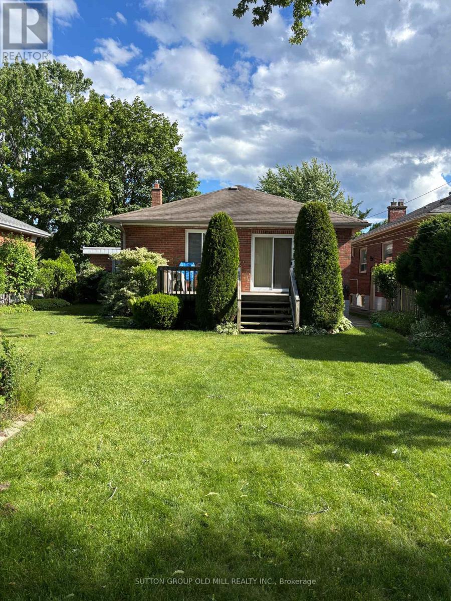 14 Claymore Drive, Toronto, Ontario  M8Z 2R9 - Photo 36 - W13473646