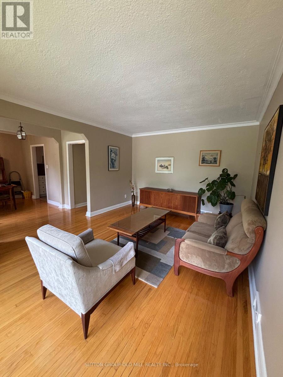 14 Claymore Drive, Toronto, Ontario  M8Z 2R9 - Photo 5 - W13473646