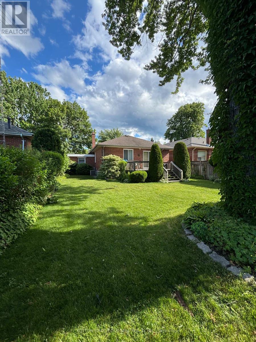 14 Claymore Drive, Toronto, Ontario  M8Z 2R9 - Photo 37 - W13473646