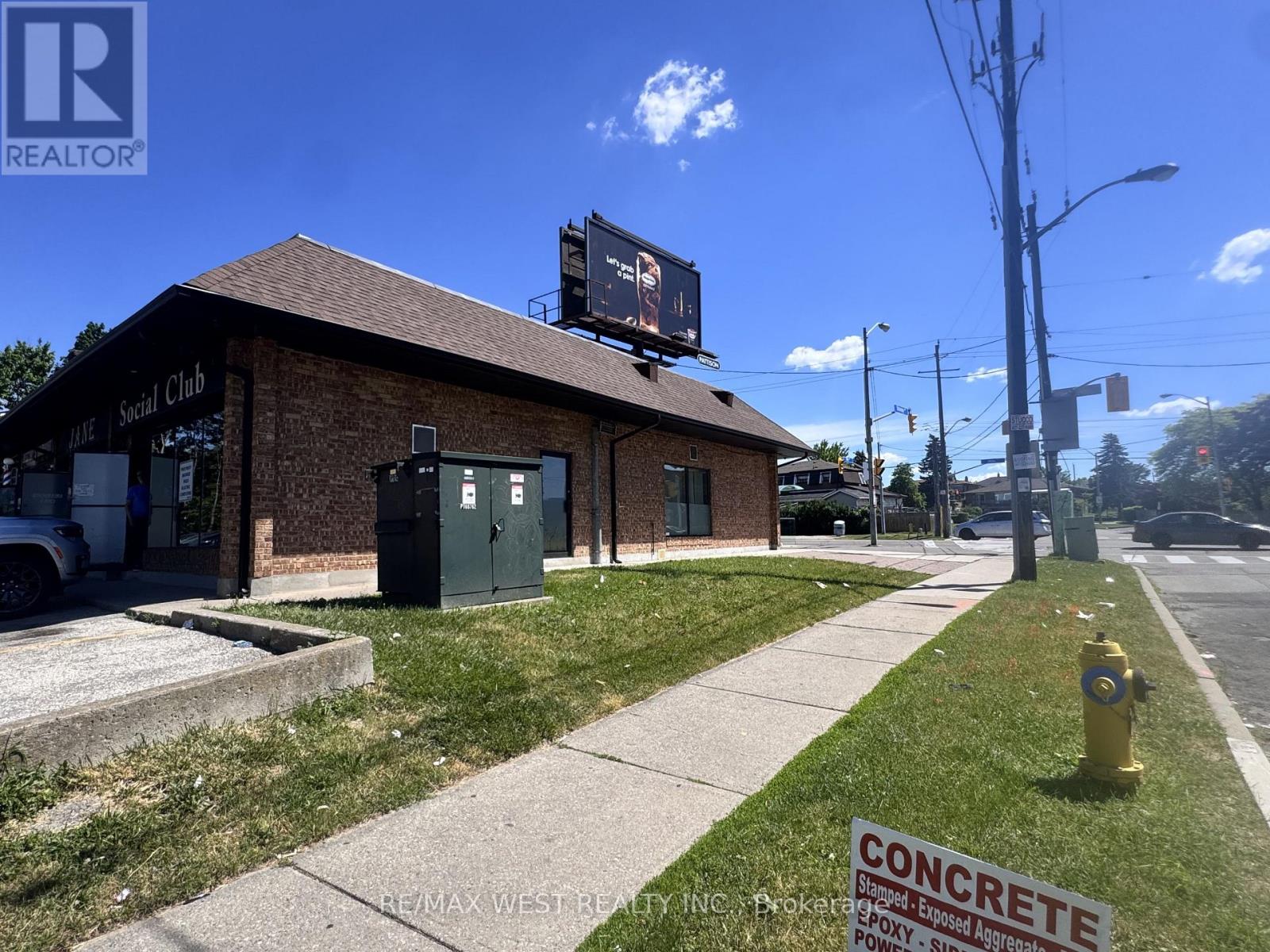 2724 Jane Street, Toronto, Ontario M3L 2N1 - Photo 23 - W13473256