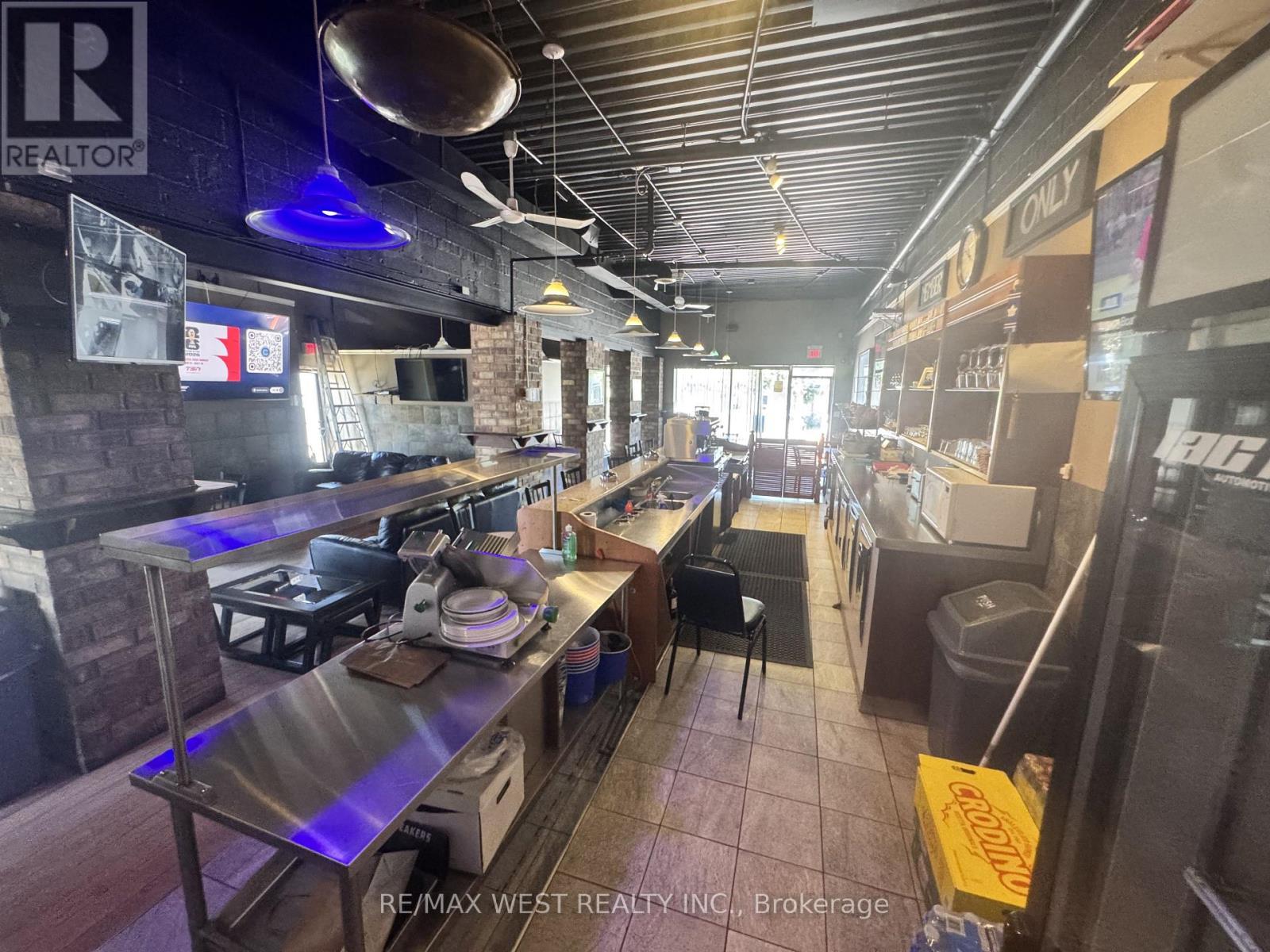 2724 Jane Street, Toronto, Ontario M3L 2N1 - Photo 11 - W13473256