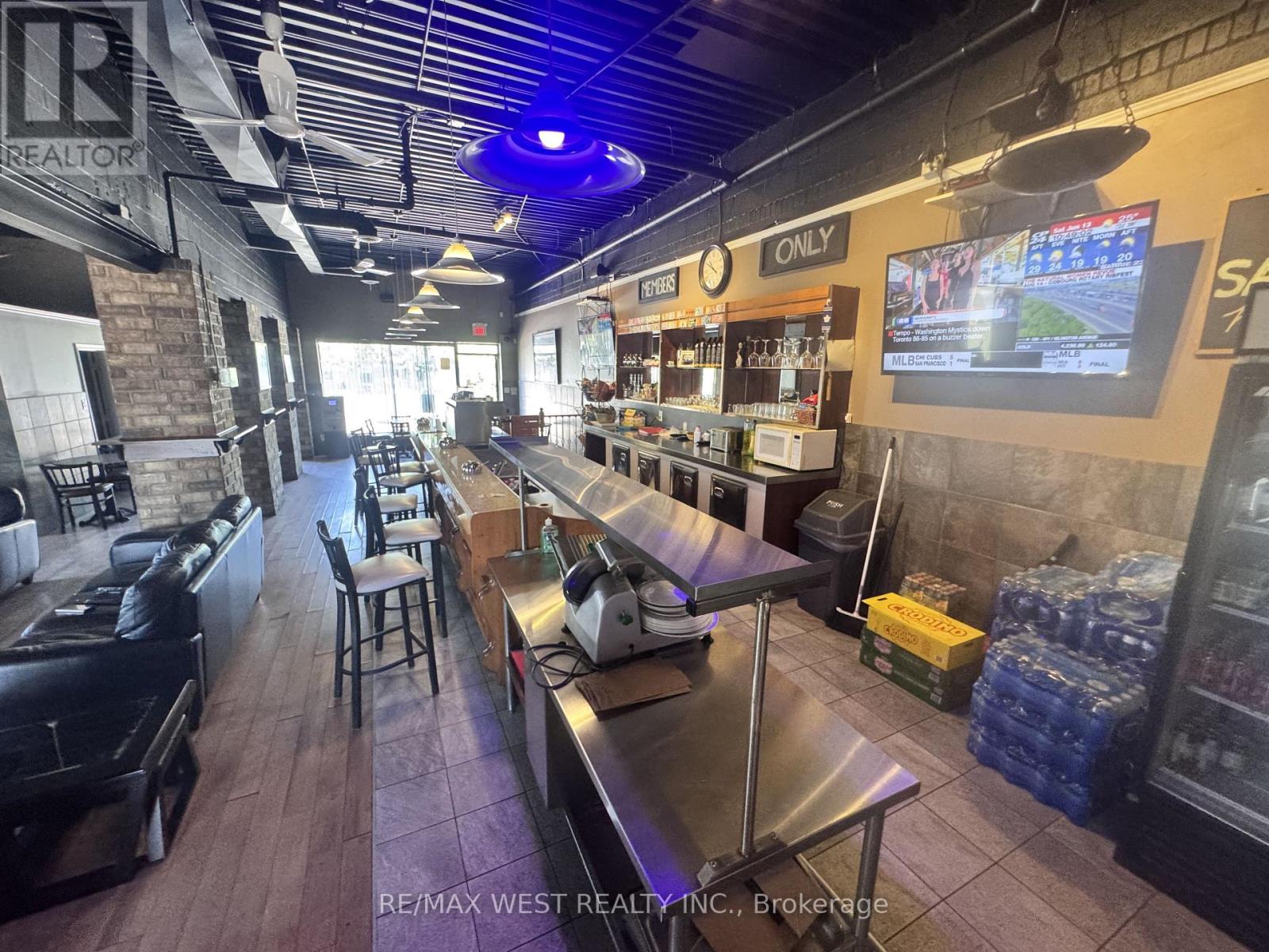 2724 Jane Street, Toronto, Ontario M3L 2N1 - Photo 10 - W13473256