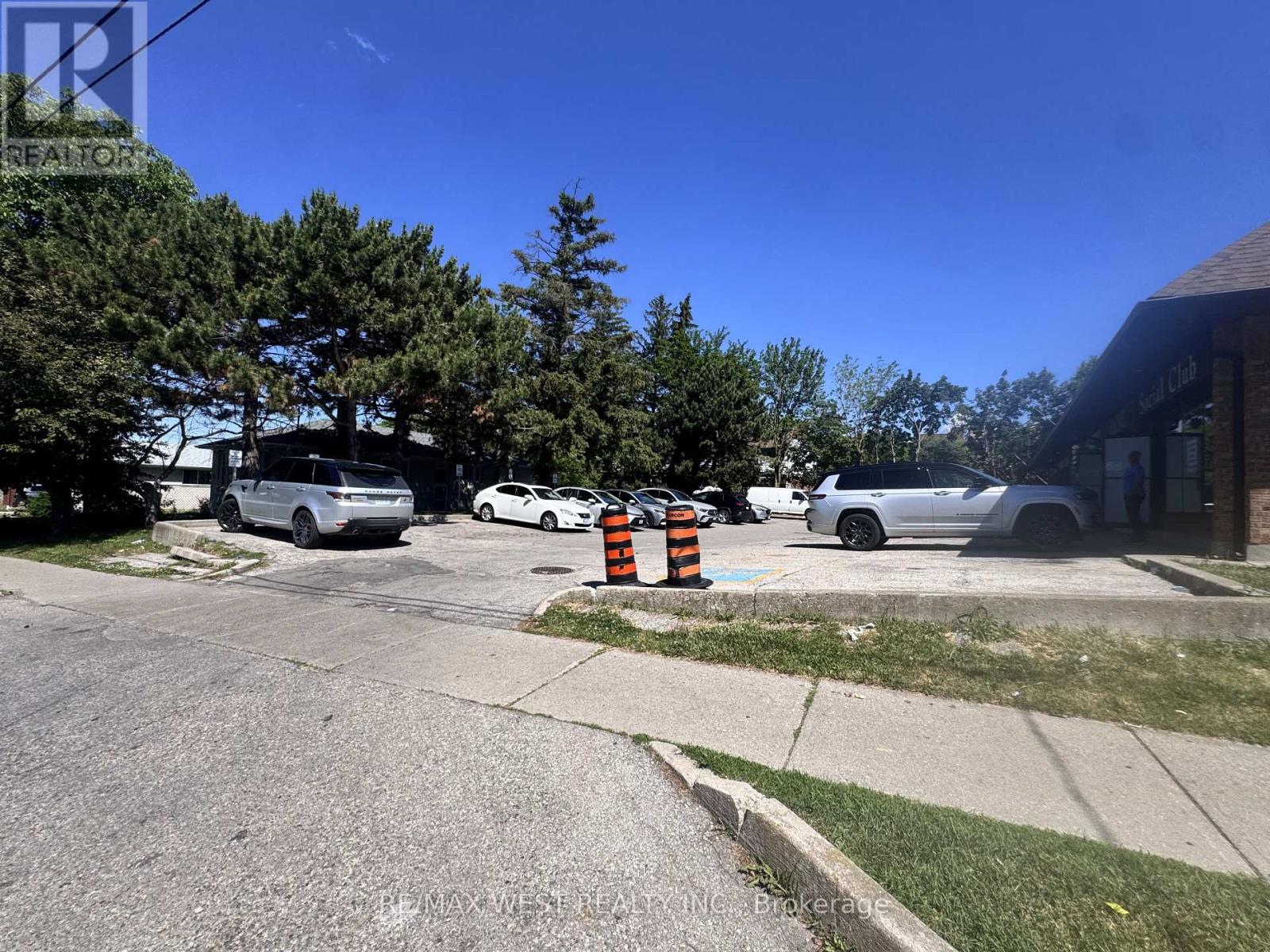 2724 Jane Street, Toronto, Ontario M3L 2N1 - Photo 22 - W13473256