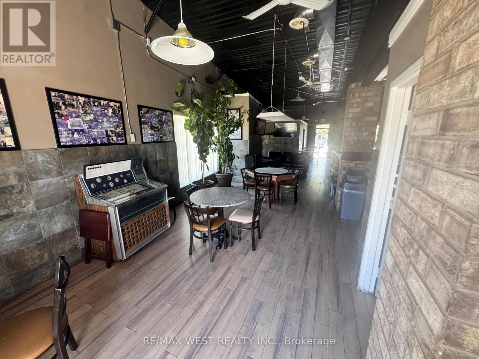 2724 Jane Street, Toronto, Ontario M3L 2N1 - Photo 7 - W13473256