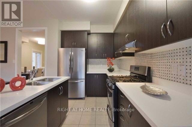 693 Ferguson Drive, Milton, Ontario  L9T 7C7 - Photo 4 - W13473314
