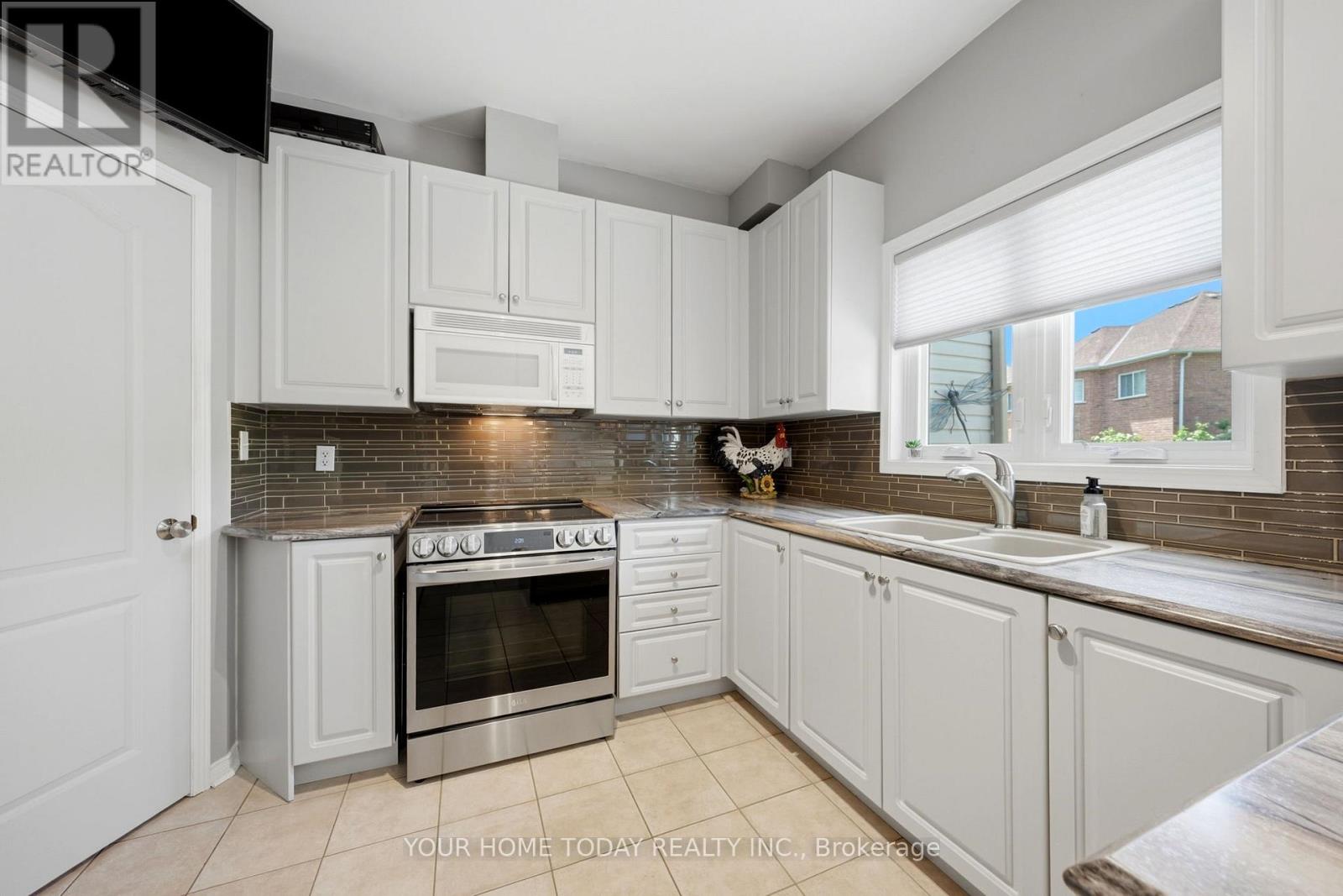 6 Grey Owl Run, Halton Hills, Ontario  L7G 5Z7 - Photo 13 - W13473702