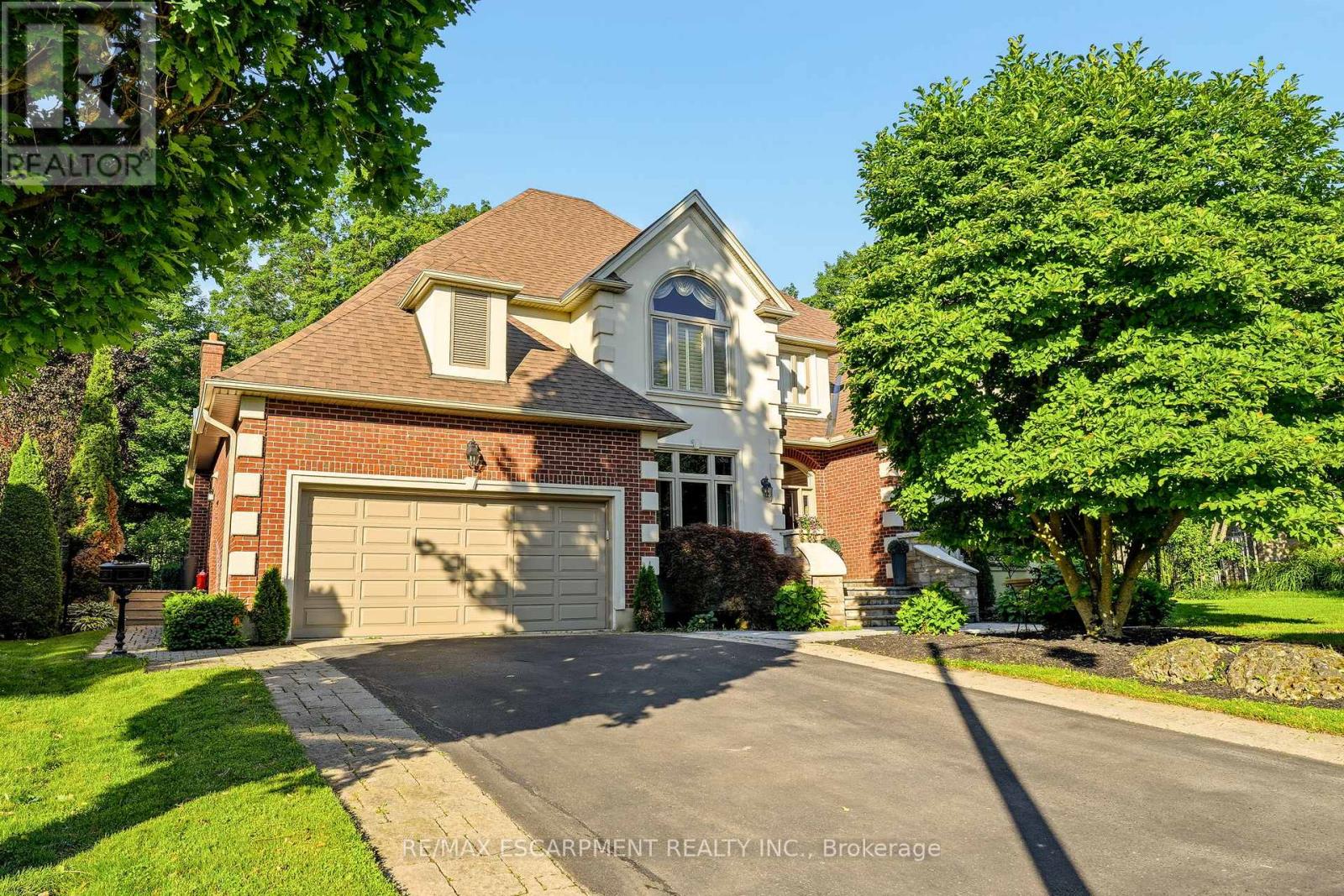 1111 Crofton Way, Burlington, Ontario  L7P 4X1 - Photo 2 - W13473342
