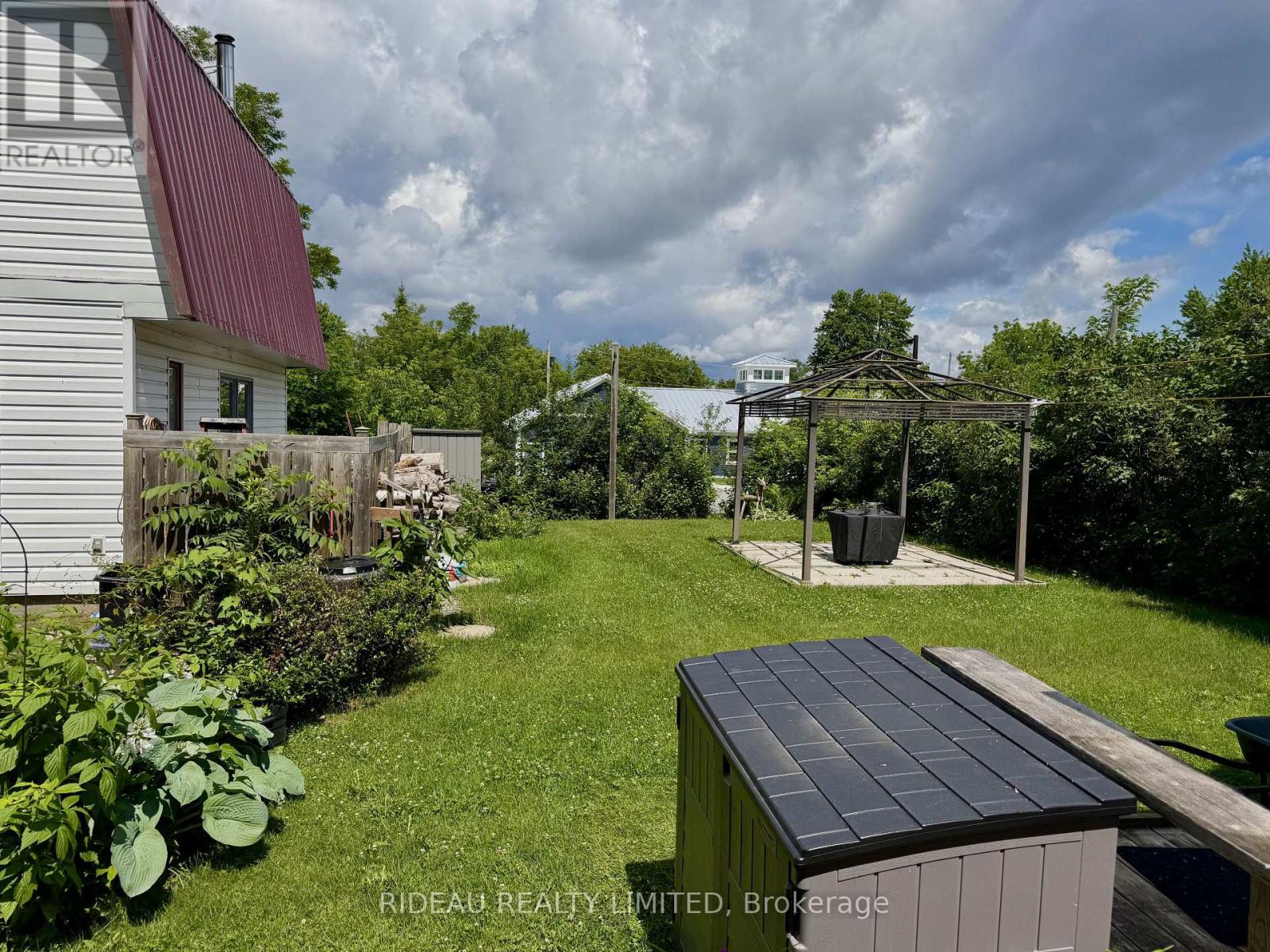 22 Perth Street, Rideau Lakes, Ontario  K0G 1V0 - Photo 20 - X13474644