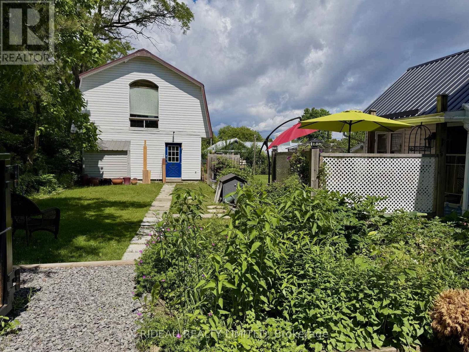 22 Perth Street, Rideau Lakes, Ontario  K0G 1V0 - Photo 18 - X13474644