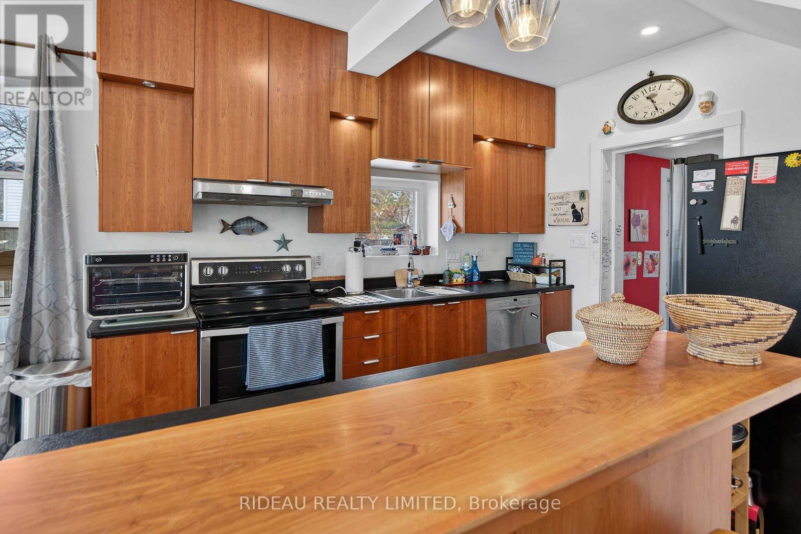 22 Perth Street, Rideau Lakes, Ontario  K0G 1V0 - Photo 6 - X13474644