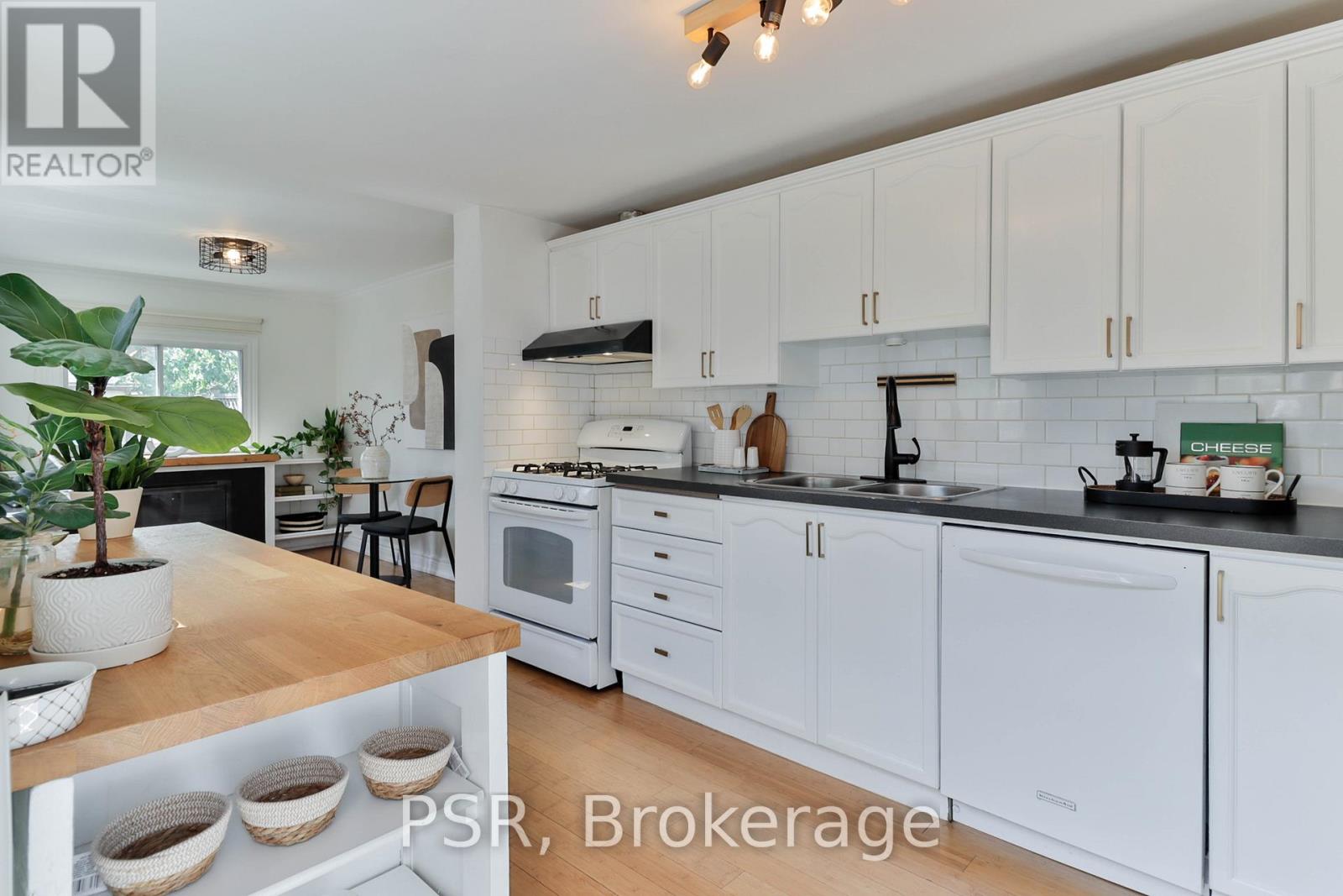 175 Maria Street, Toronto, Ontario  M6P 1W5 - Photo 15 - W13473420