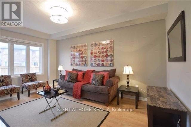 693 Ferguson Drive, Milton, Ontario  L9T 7C7 - Photo 3 - W13473314