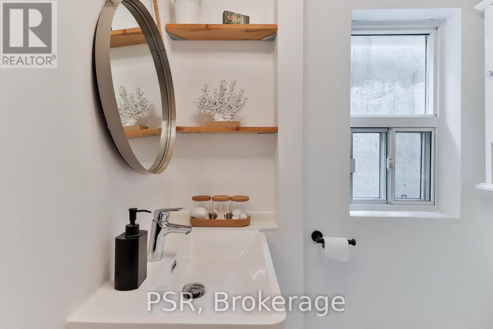 175 Maria Street, Toronto, Ontario  M6P 1W5 - Photo 23 - W13473420