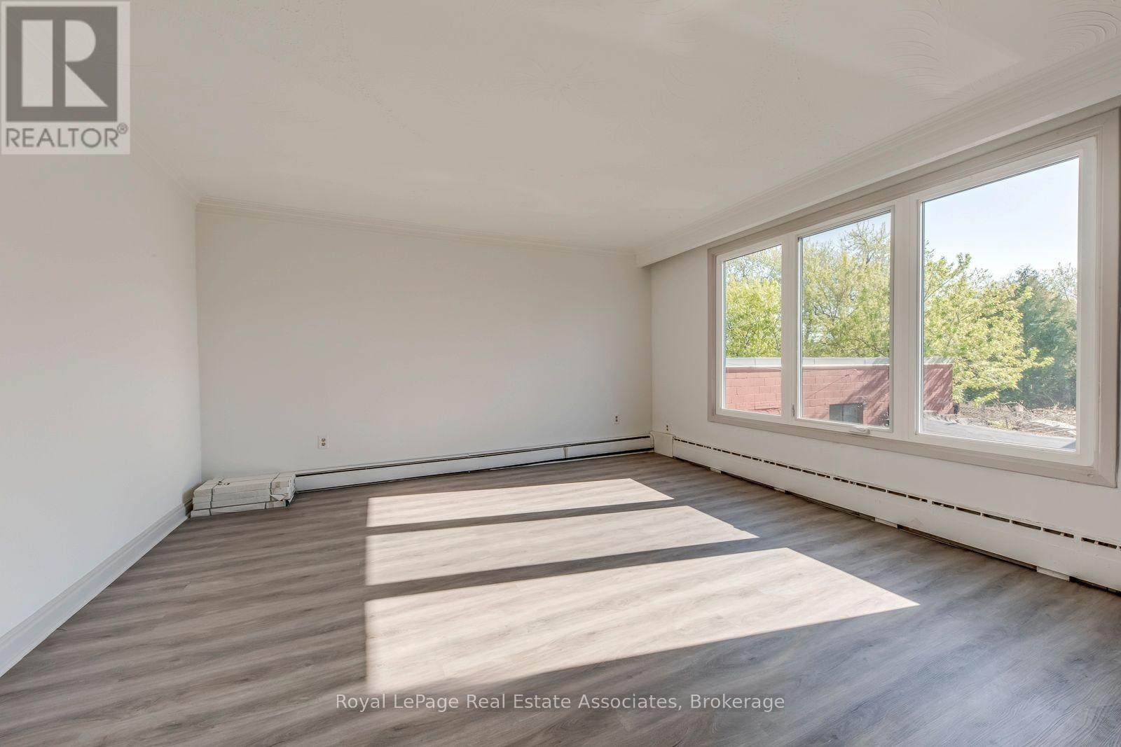 2 - 362 Royal York Road, Toronto, Ontario  M8Y 2R2 - Photo 5 - W13473570