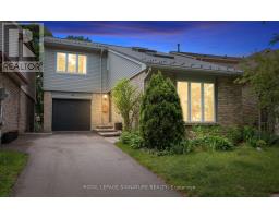 43 HELLENSFIELD CRESCENT, Toronto, Ontario