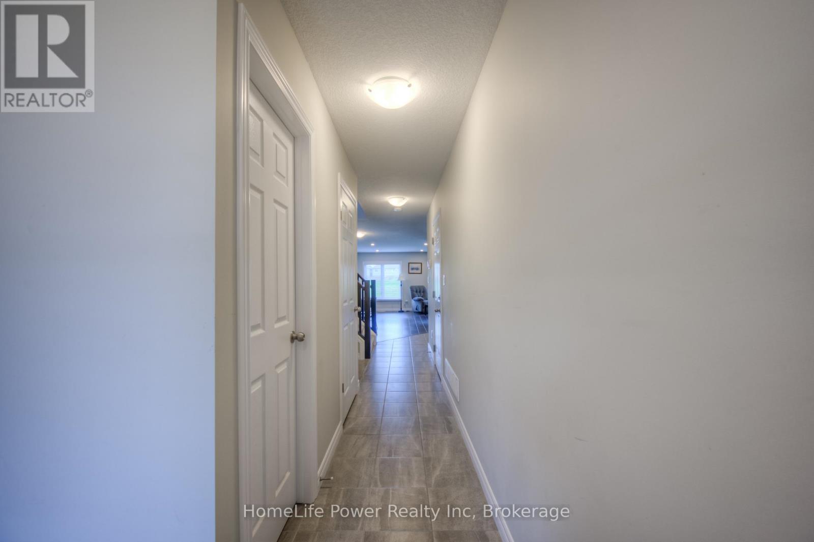 1365 Calais Drive, Woodstock (Woodstock - North), Ontario  N4T 0L8 - Photo 9 - X13475702