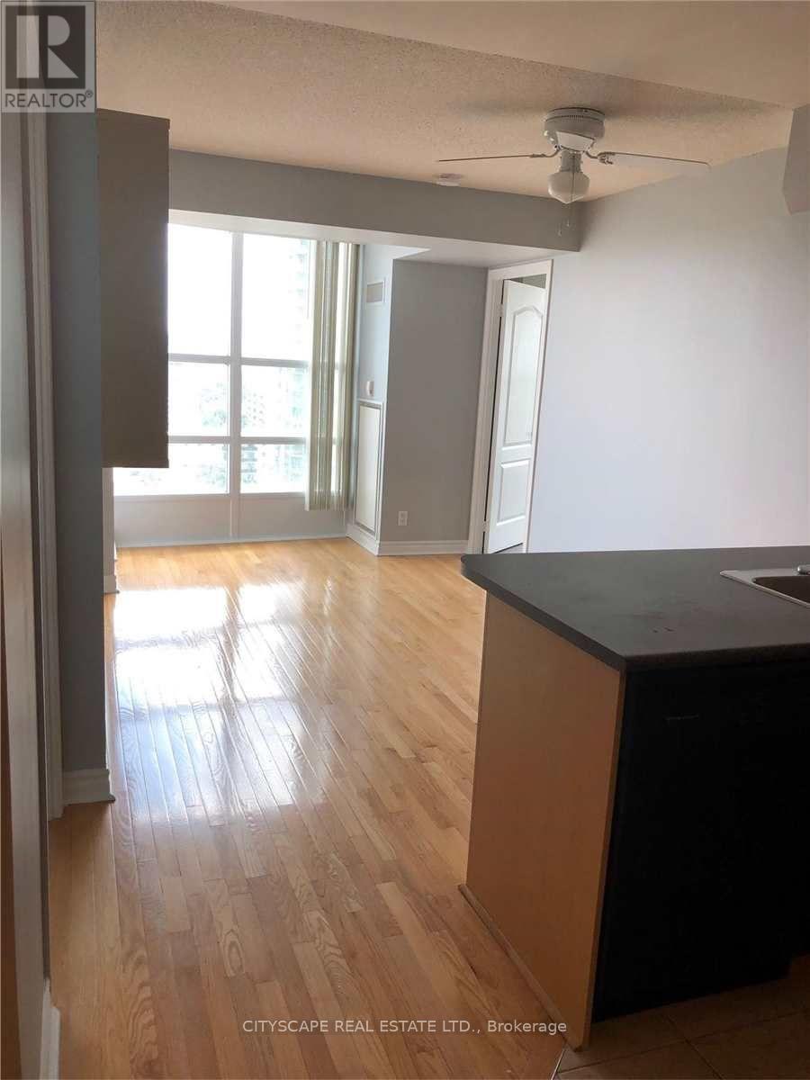 1502 - 33 Elm Drive, Mississauga, Ontario L5B 4L2 - Photo 2 - W13473876