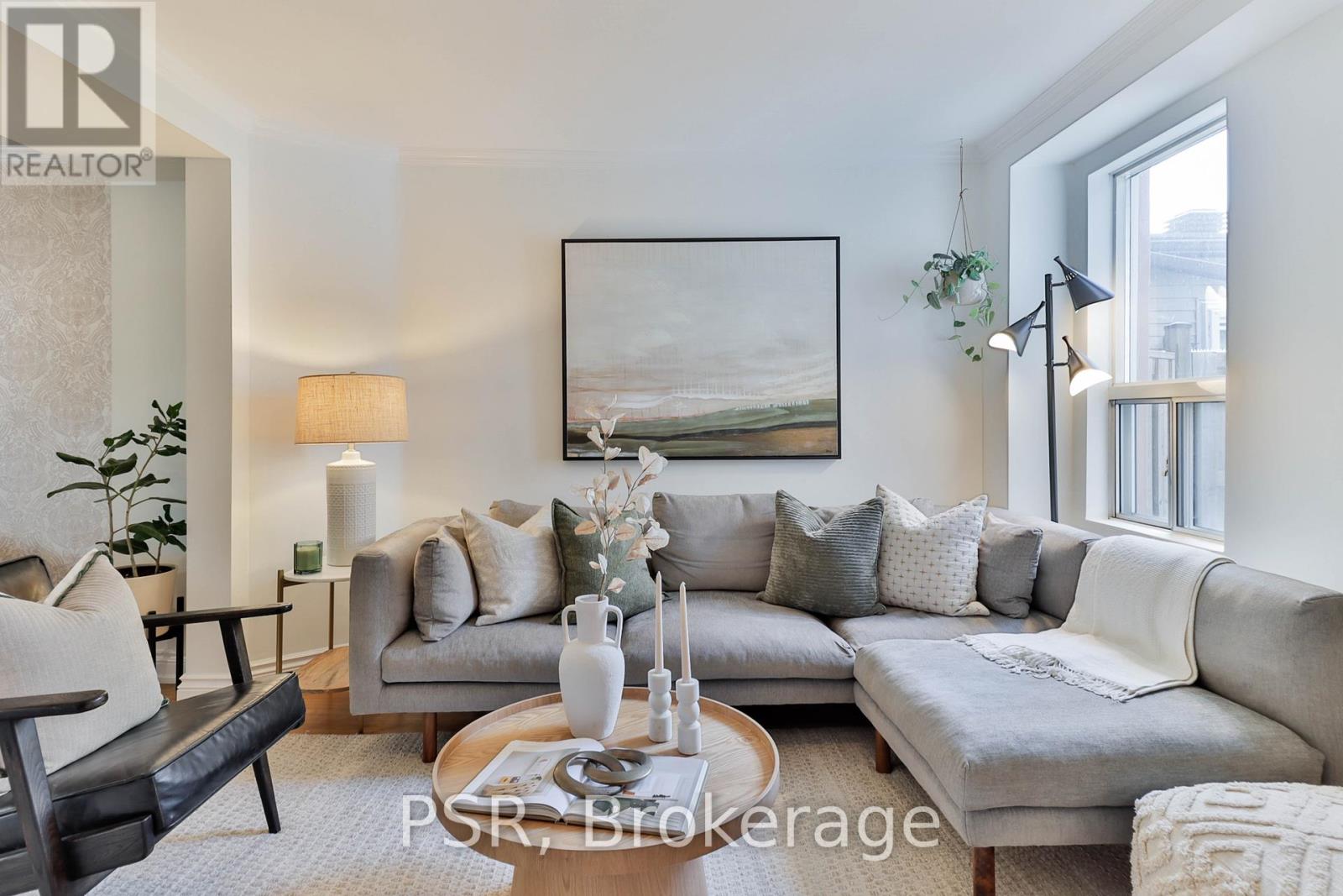 175 Maria Street, Toronto, Ontario  M6P 1W5 - Photo 4 - W13473420