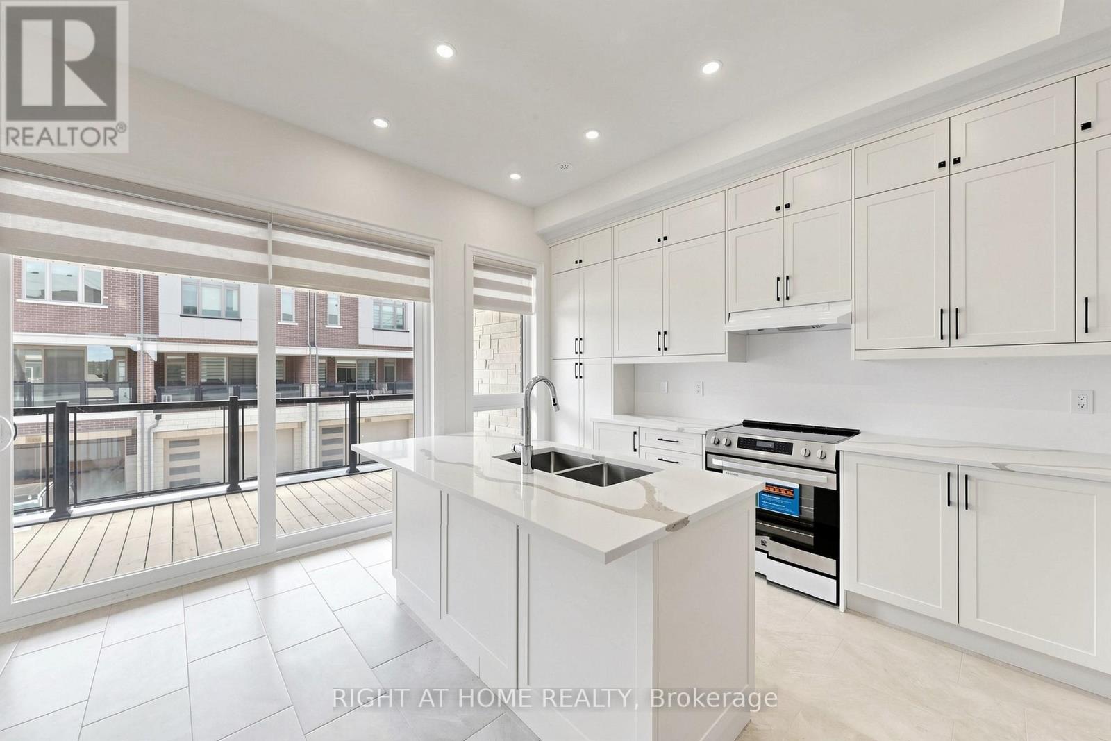 3417 Preserve Drive, Oakville, Ontario  L6M 4K1 - Photo 9 - W13474010