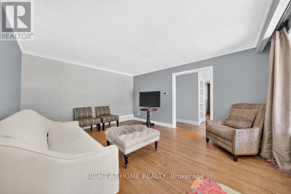662 Montego Crescent, Burlington, Ontario  L7N 2Z1 - Photo 7 - W13474064