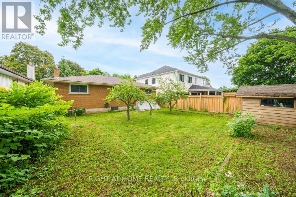 662 Montego Crescent, Burlington, Ontario  L7N 2Z1 - Photo 42 - W13474064