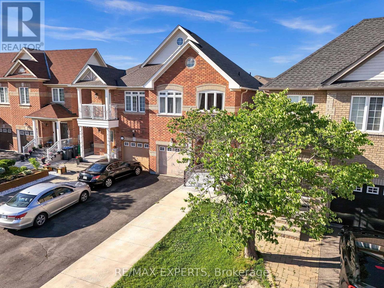 5231 Tresca Trail, Mississauga, Ontario  L5M 0C9 - Photo 2 - W13474090