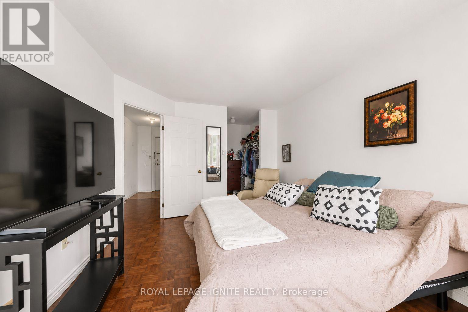 1708 - 350 Webb Drive, Mississauga, Ontario  L5B 3W4 - Photo 19 - W13474006