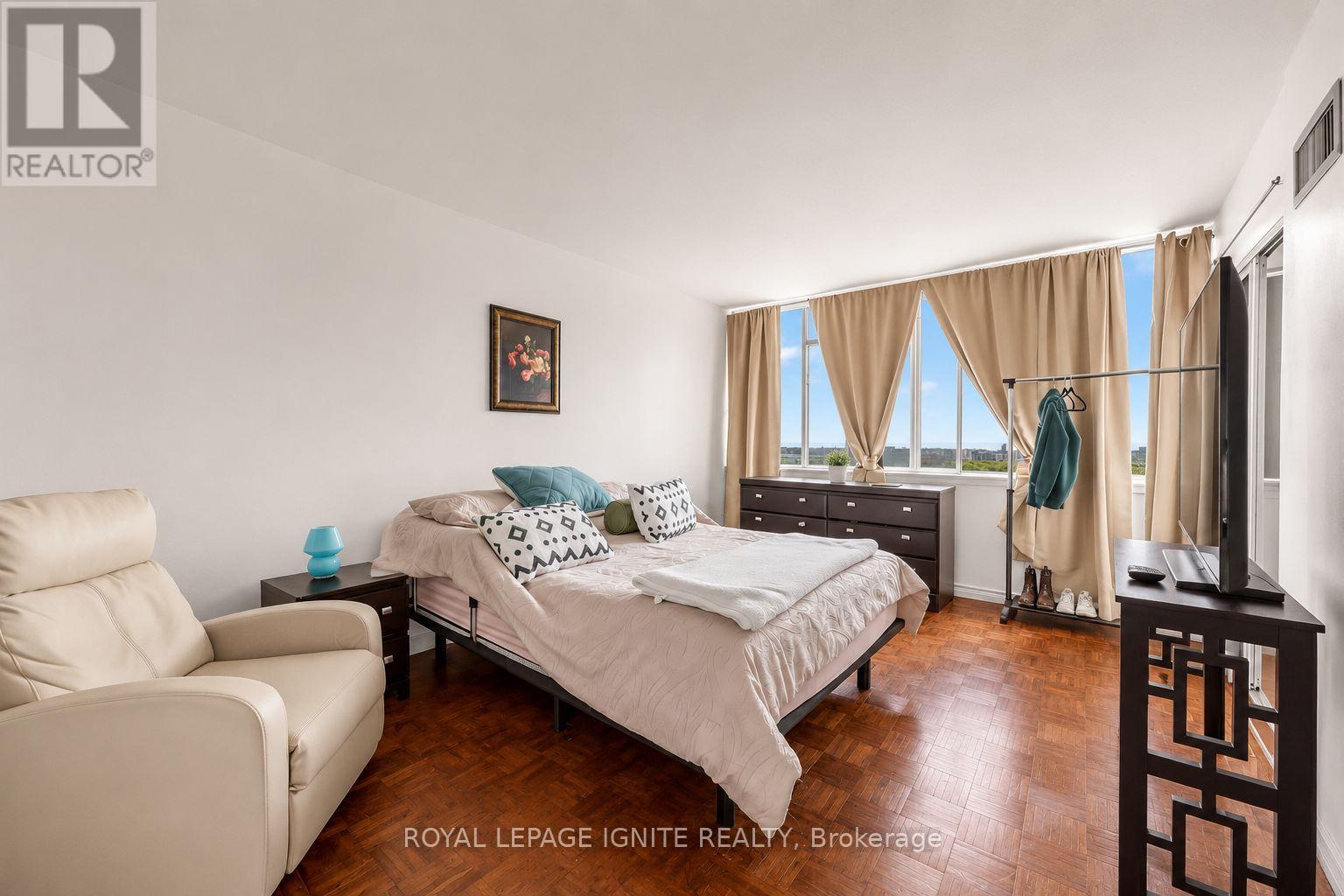 1708 - 350 Webb Drive, Mississauga, Ontario  L5B 3W4 - Photo 18 - W13474006