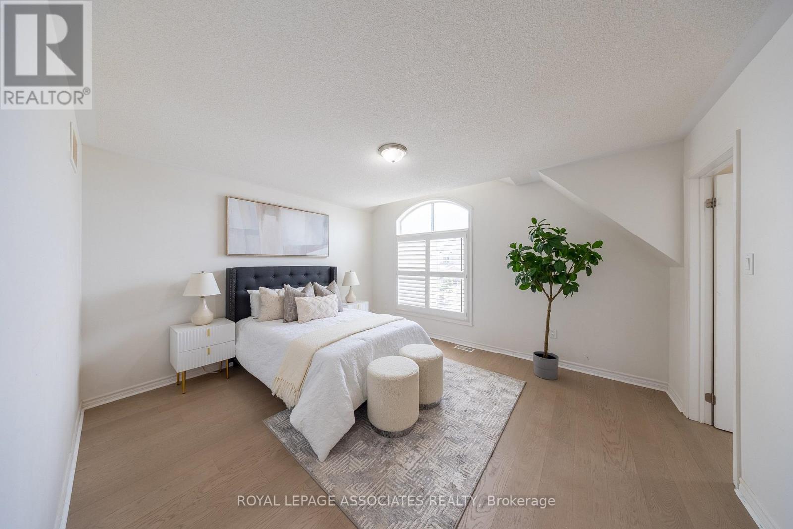 80 Thornbush Boulevard, Brampton, Ontario L7A 4K1 - Photo 21 - W13474346