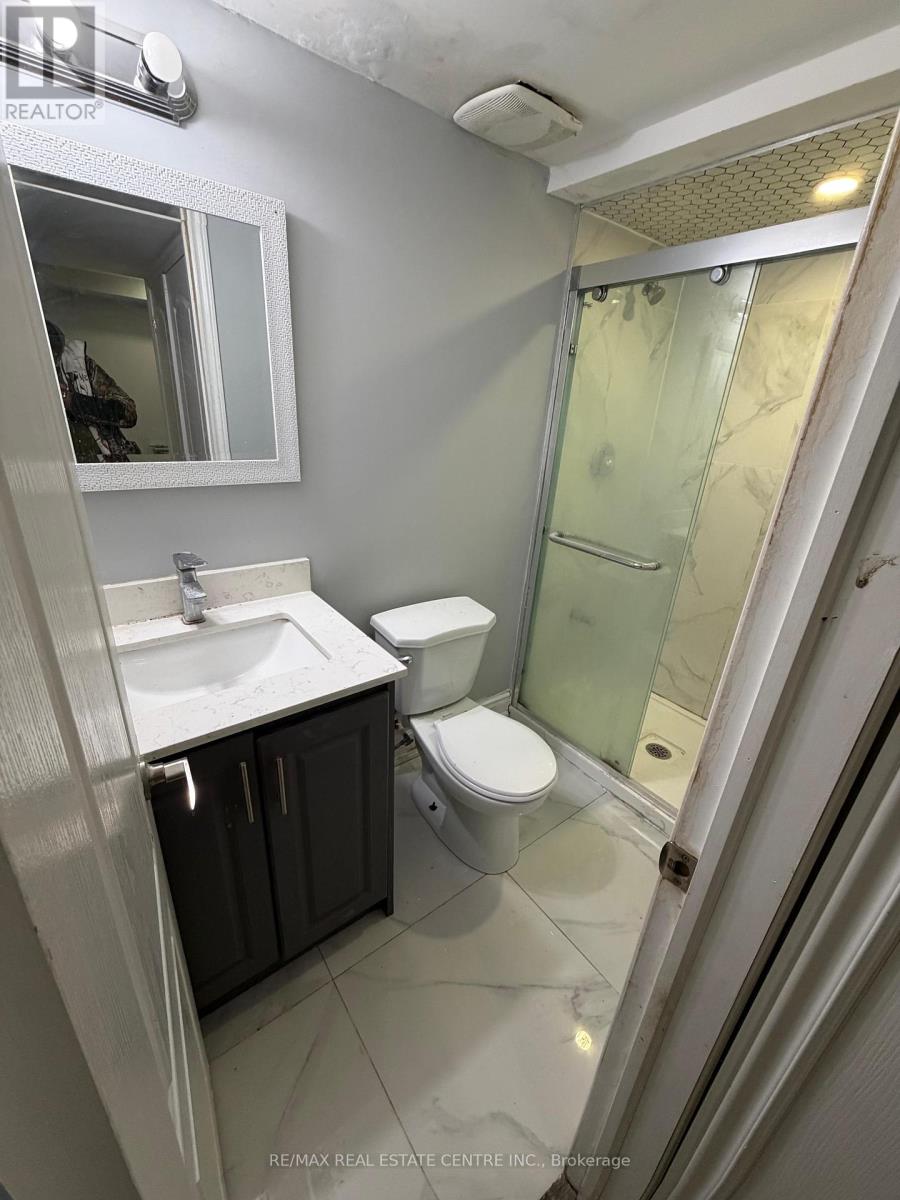 Bsmt - 22 Matterdale Avenue, Brampton, Ontario L6Y 4J6 - Photo 9 - W13474092