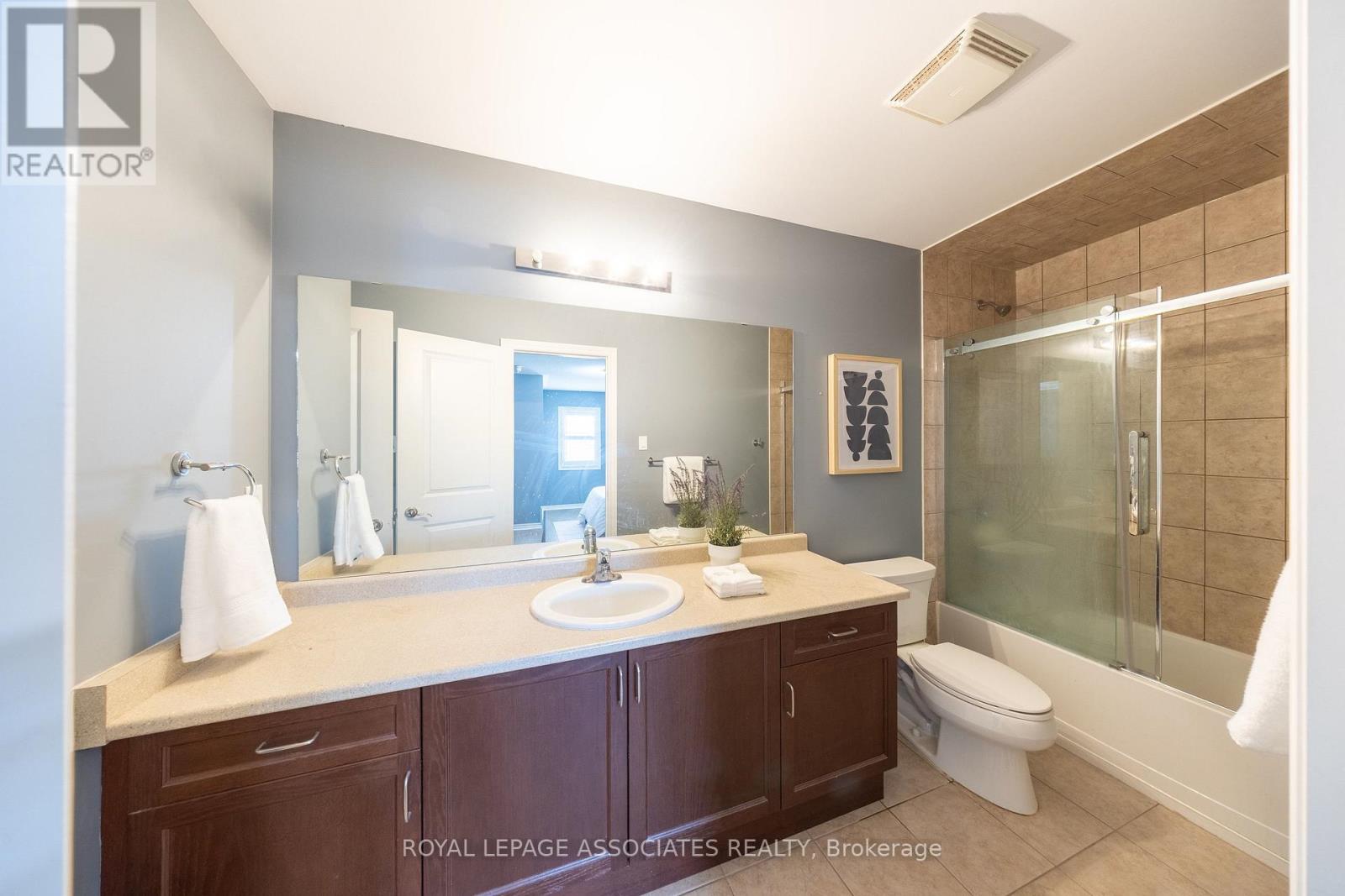 80 Thornbush Boulevard, Brampton, Ontario L7A 4K1 - Photo 28 - W13474346