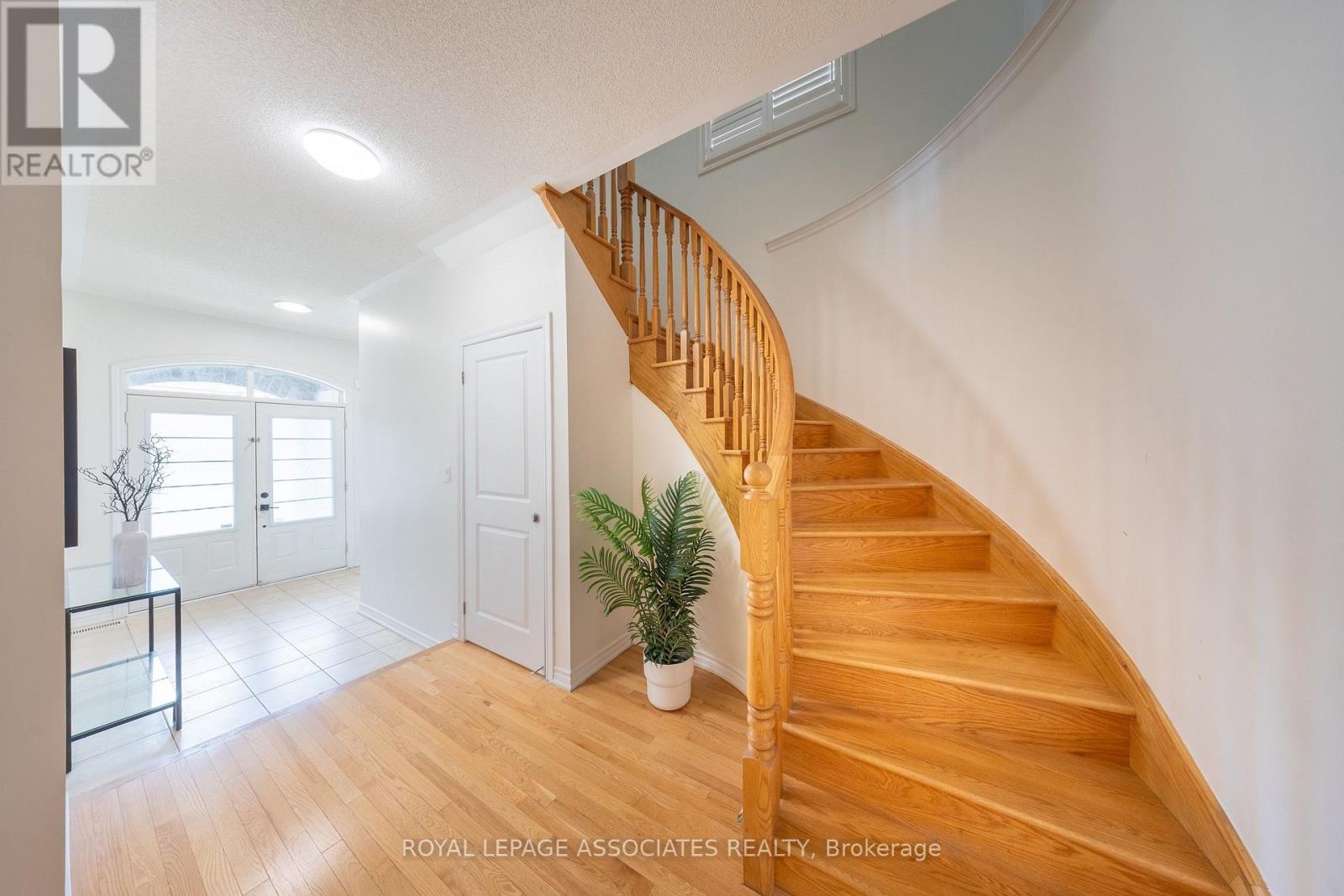 80 Thornbush Boulevard, Brampton, Ontario L7A 4K1 - Photo 9 - W13474346